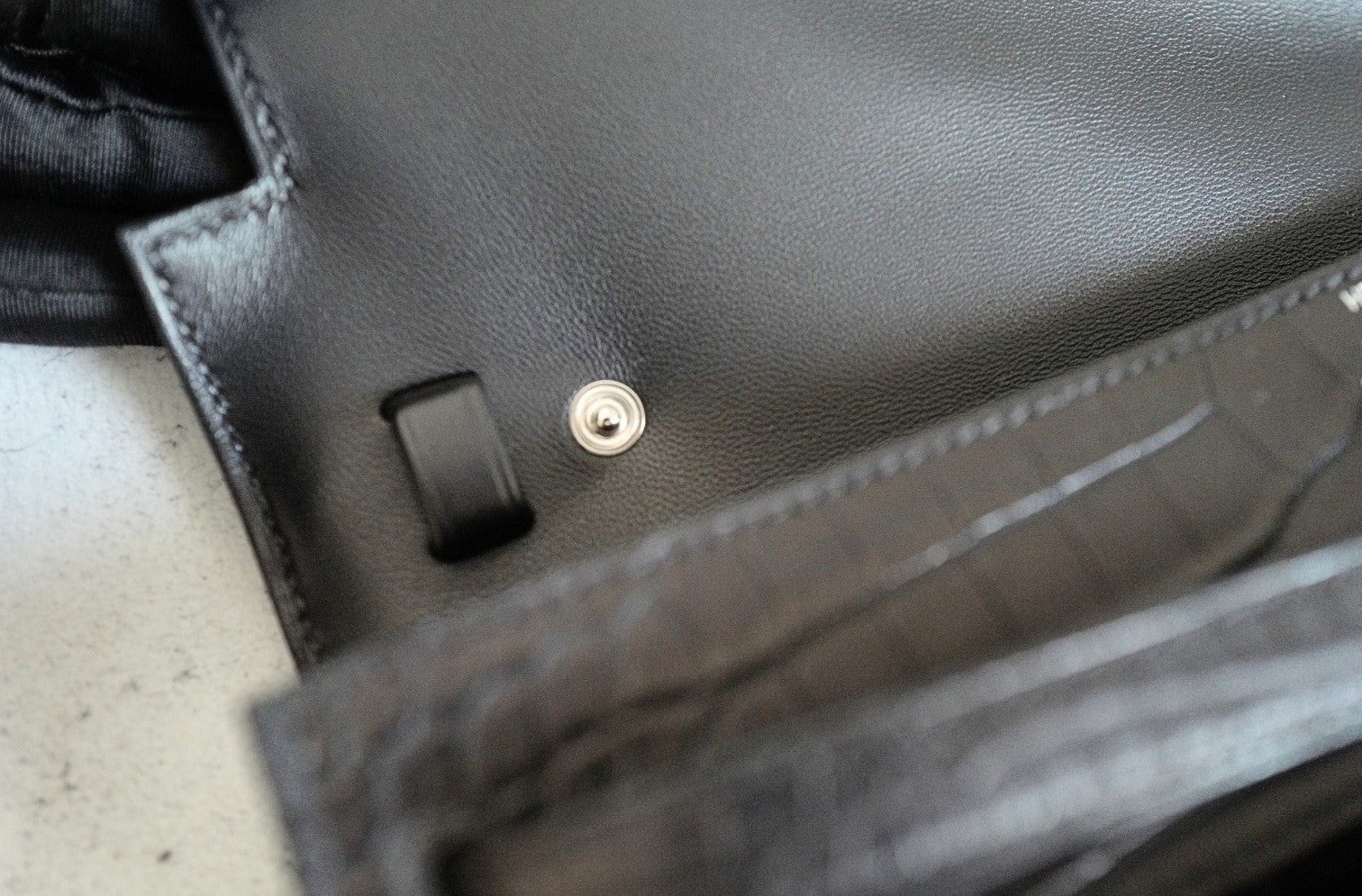 BNIB Hermès Kelly Elan Folie Noir Matte Porosus Crocodile Ostrich Feather PHW