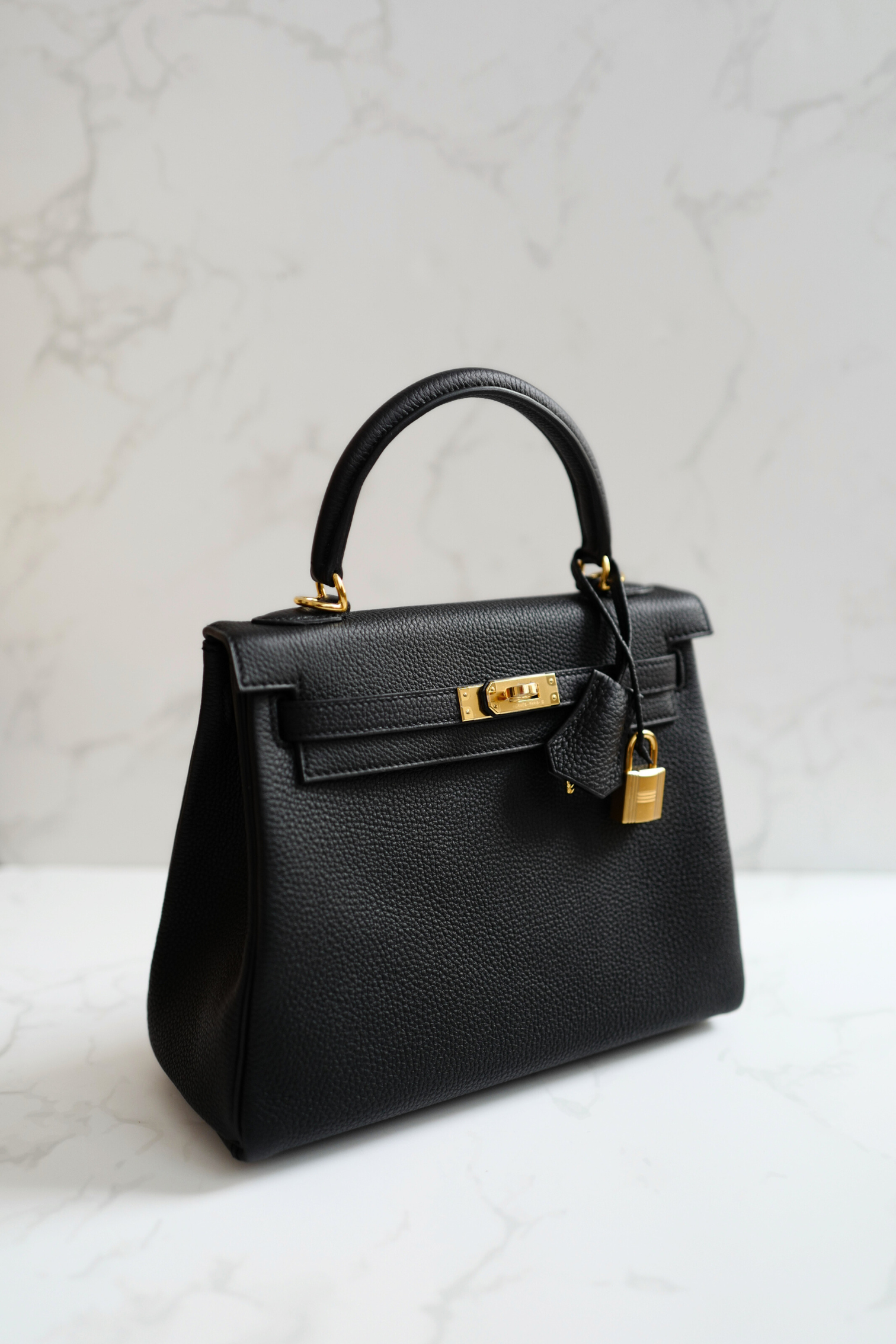 BNIB Hermes Kelly 25 Black Togo Retourne Gold HW W 2024 Complete With Receipt