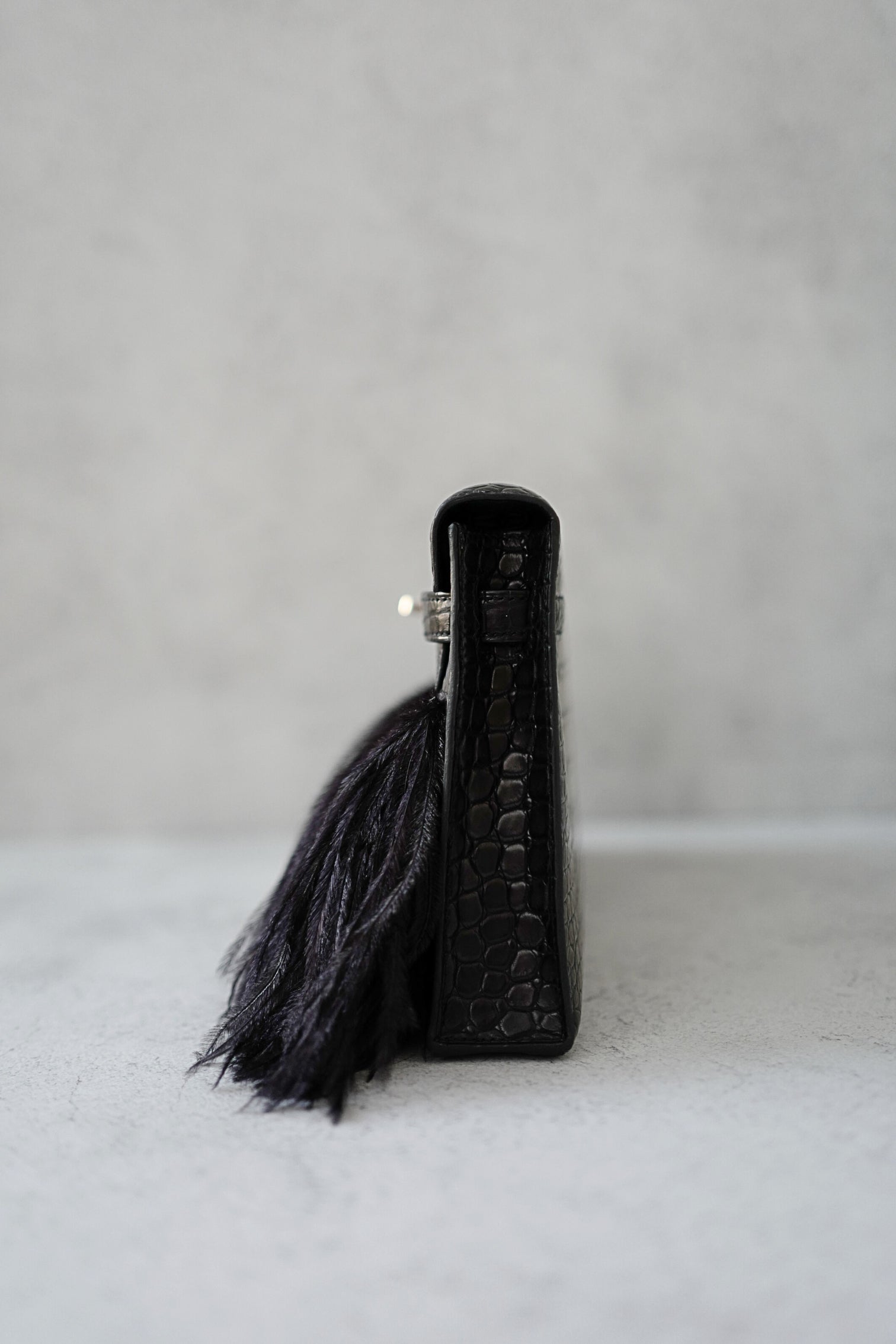 BNIB Hermès Kelly Elan Folie Noir Matte Porosus Crocodile Ostrich Feather PHW