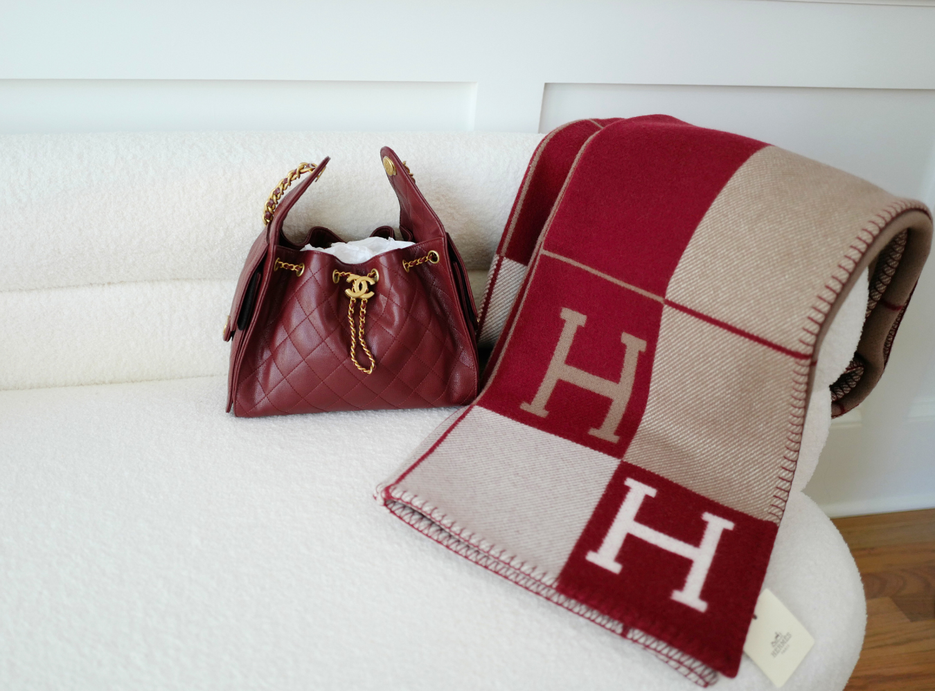 NEW HERMÈS Avalon III Throw Blanket Ecru / Rouge H Wool Cashmere