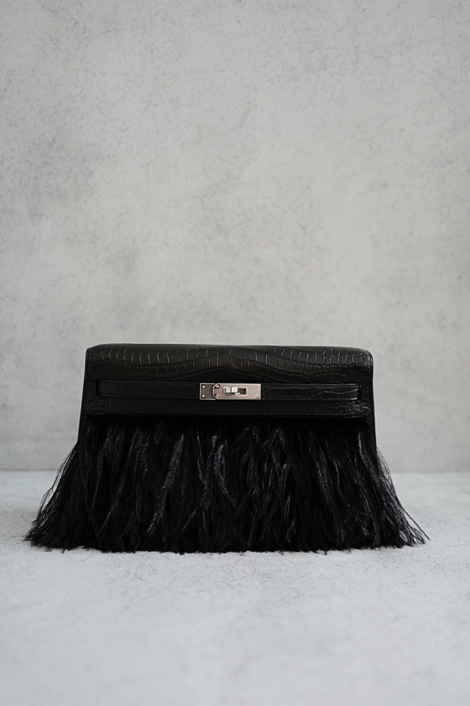 BNIB Hermès Kelly Elan Folie Noir Matte Porosus Crocodile Ostrich Feather PHW