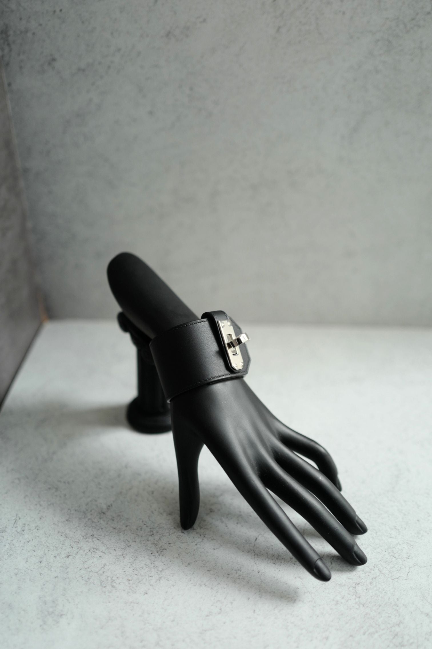 BNIB Hermes Bracelet Mini Kelly Twist GM Swift Calfskin T2 89 Noir