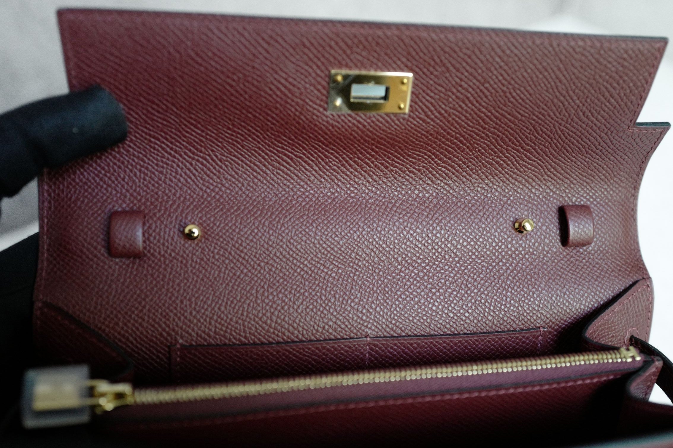 Hermès Kelly Classique To Go Wallet Rouge H Epsom Calfskin GHW G Stamp 2026