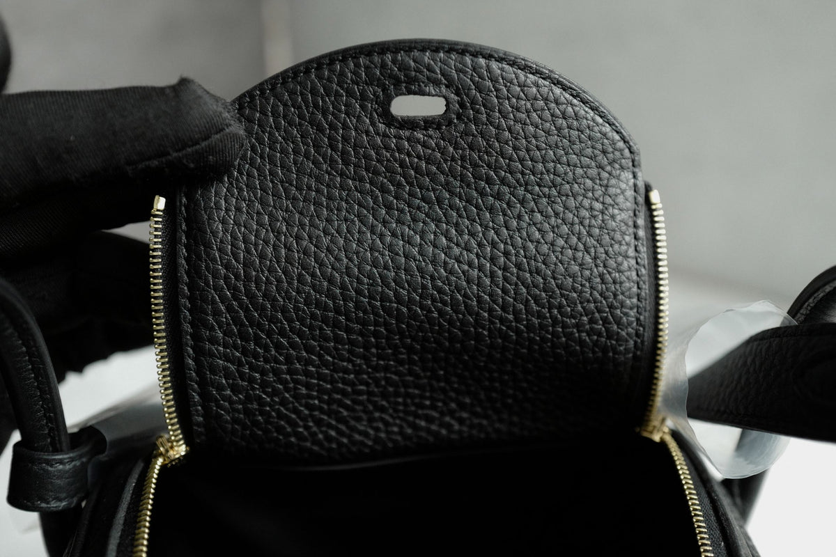 Brand New Hermès Mini Lindy Black Noir Clemence Gold Hardware U 2023