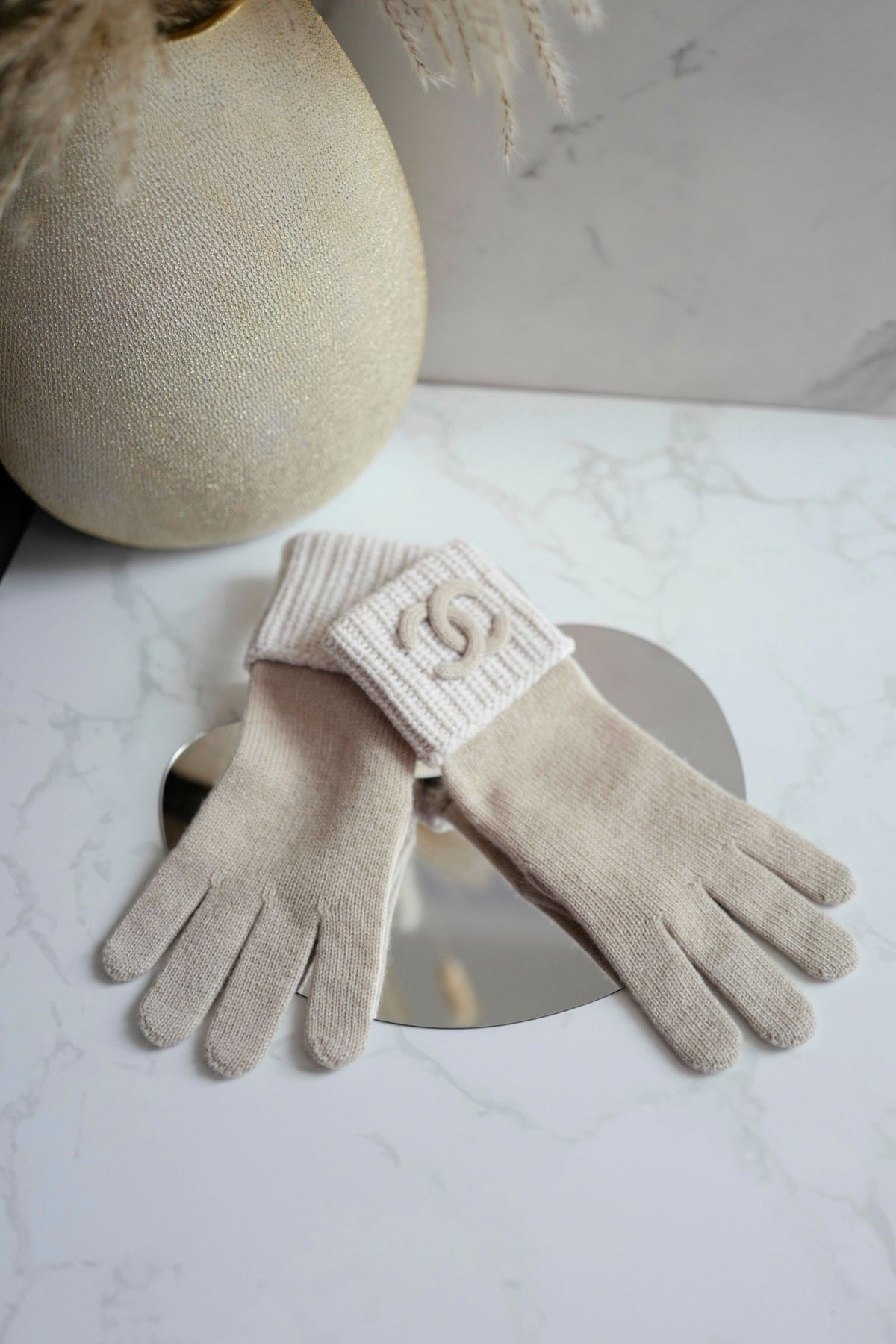 NEW Chanel Fall-Winter 2024/25 Knit Gloves CC Logo