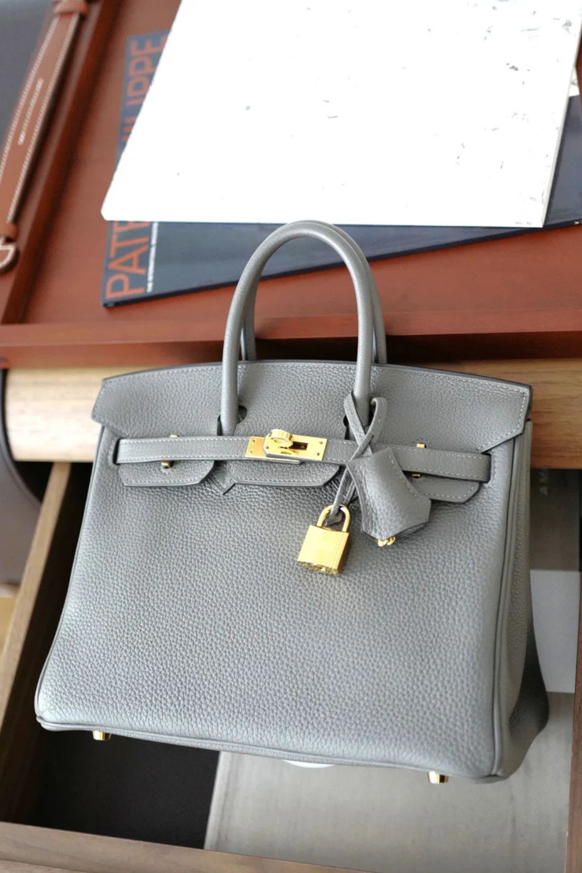Hermès Birkin 25 Gris Meyer Togo Leather Gold Hardware D Stamp