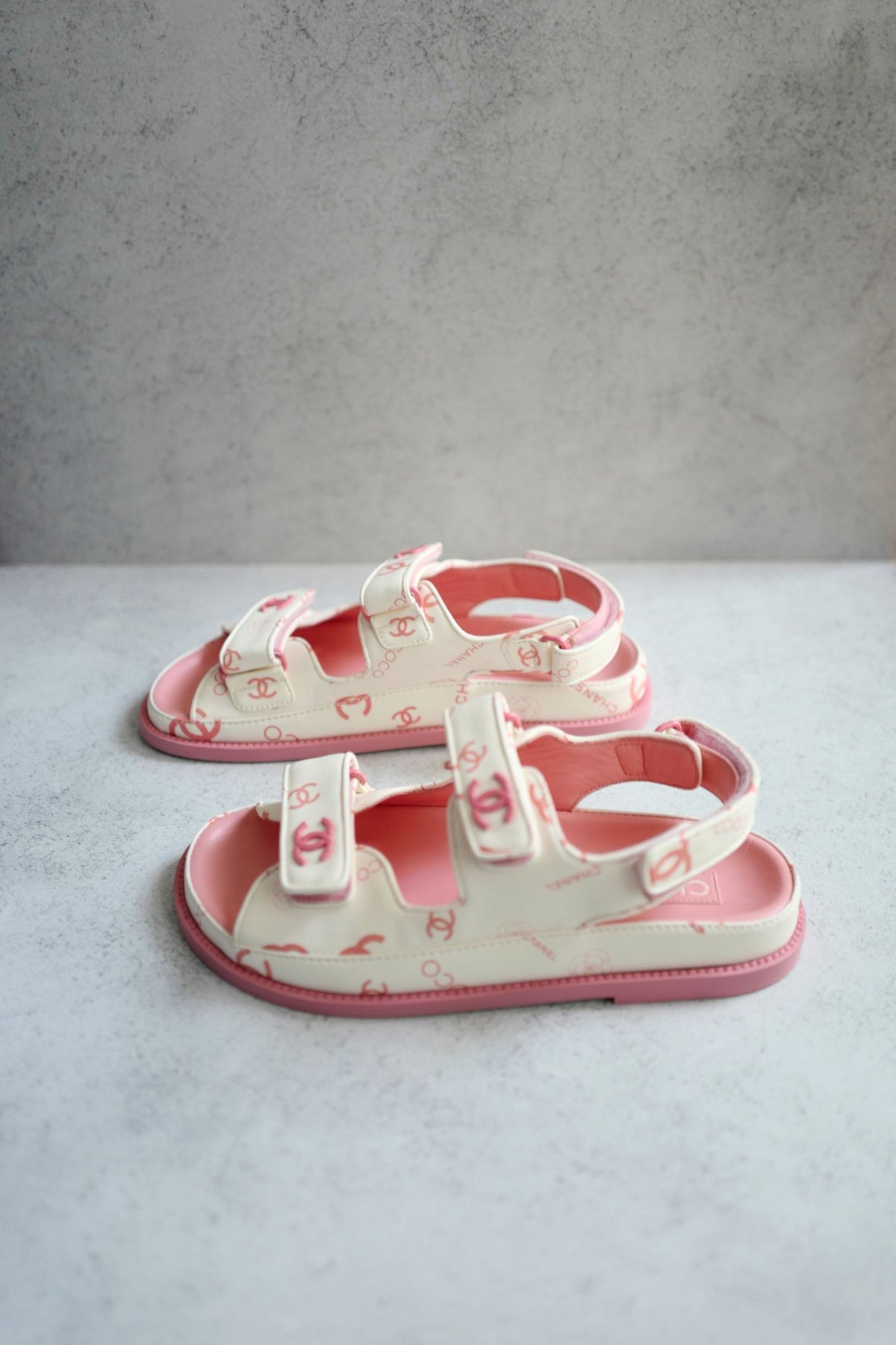 BNIB Chanel Dad Sandal 23A Monogram CC Logo In White/Pink Pink CC Logo Socks