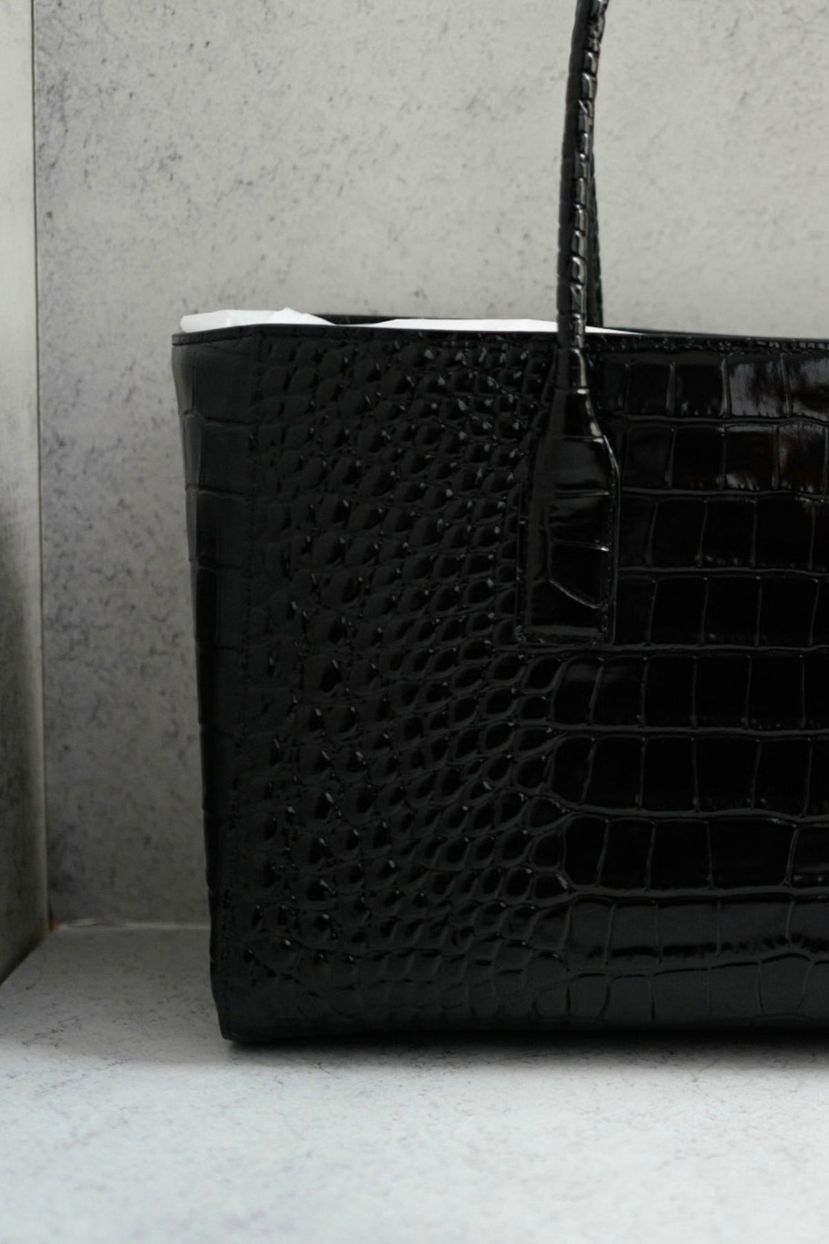 NEW Chanel 26K Matthieu Blazy's Small Tote Black Crocodile Embossed Calfskin GHW