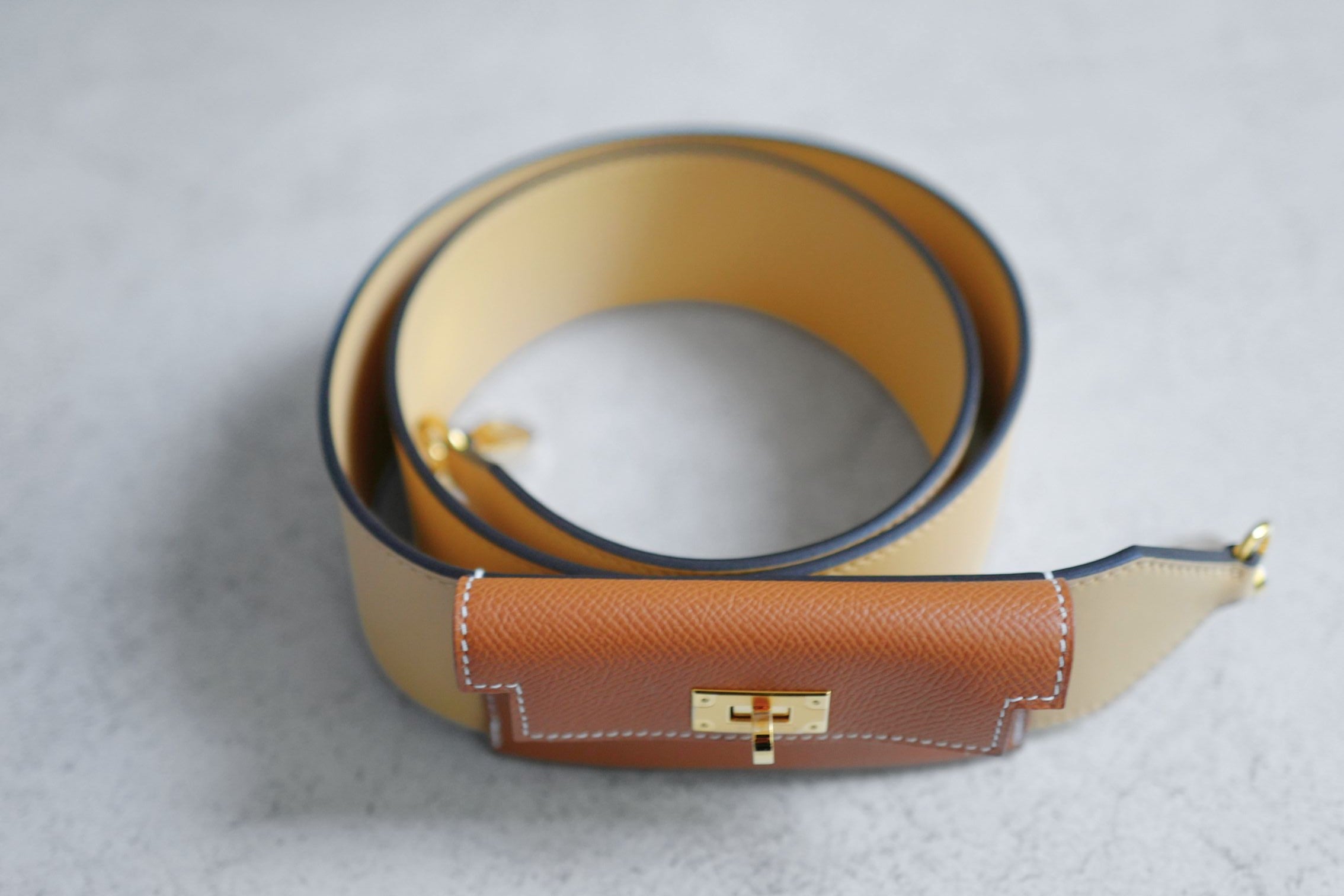 Hermès Kelly Pocket Bag Strap Naturel/Sable/Gold Swift Epsom Calfskin 105 mm