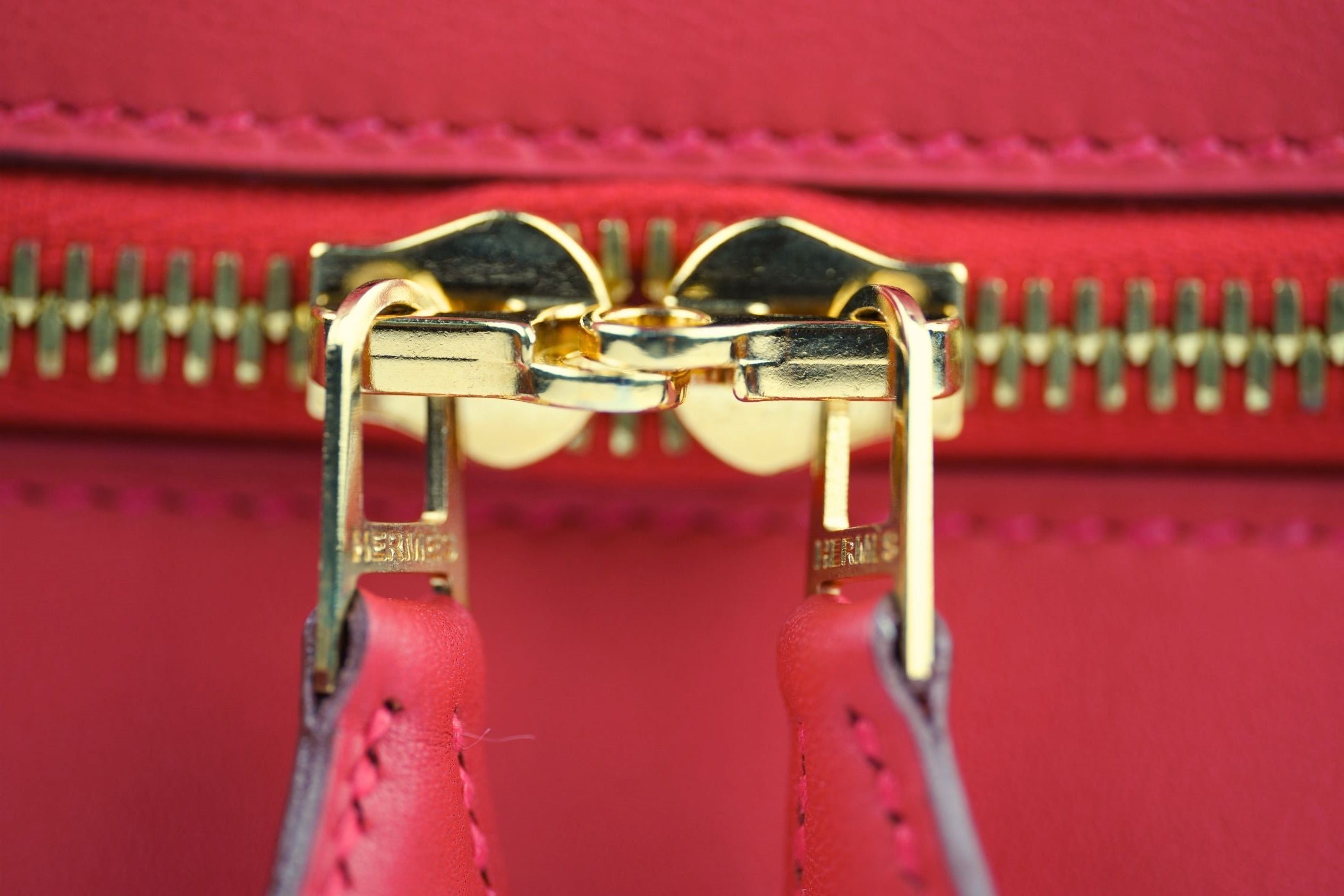 Hermès Bolide Secret in Vermillion Red Swift Leather Gold Hardware T Stamp