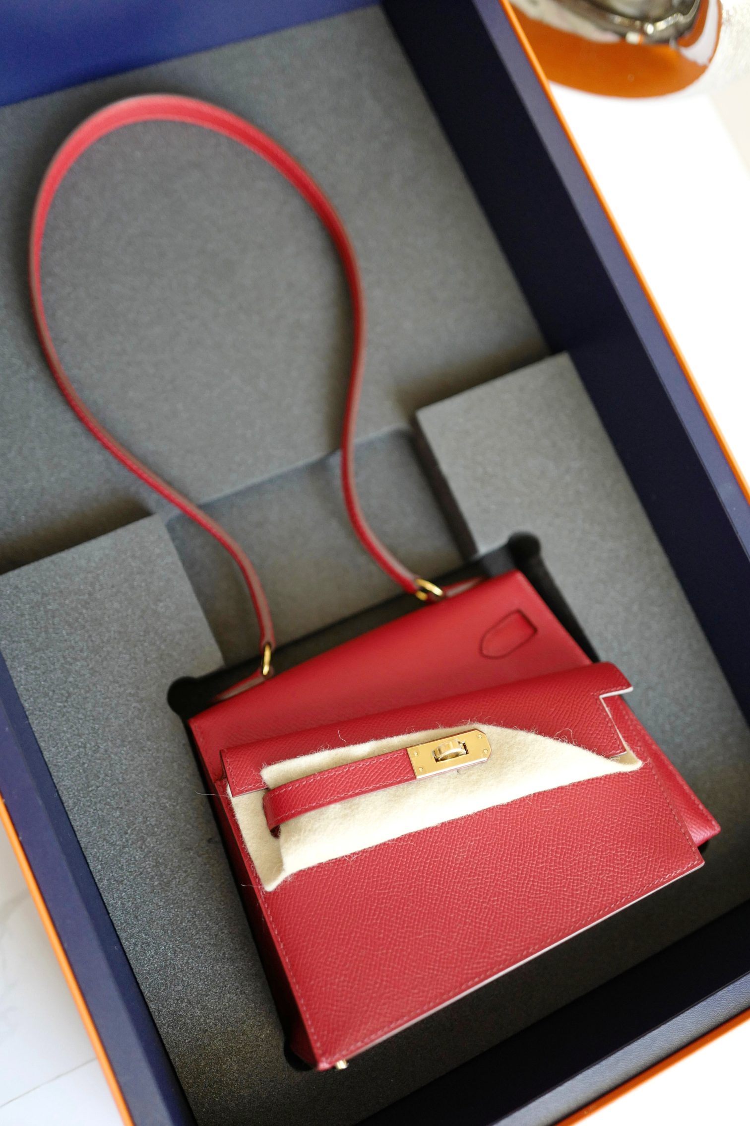 BNIB Hermès Kelly Désordre 20 Bag Rouge Pigment Epsom Leather with Gold Hardware
