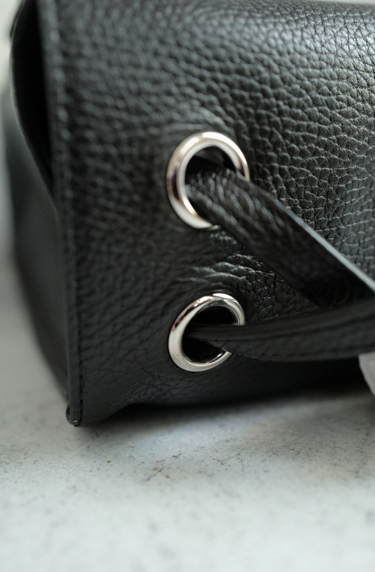 NEW Chanel 26S Maxi 38 Flapbag Black Grained Calfskin Silver Hardware