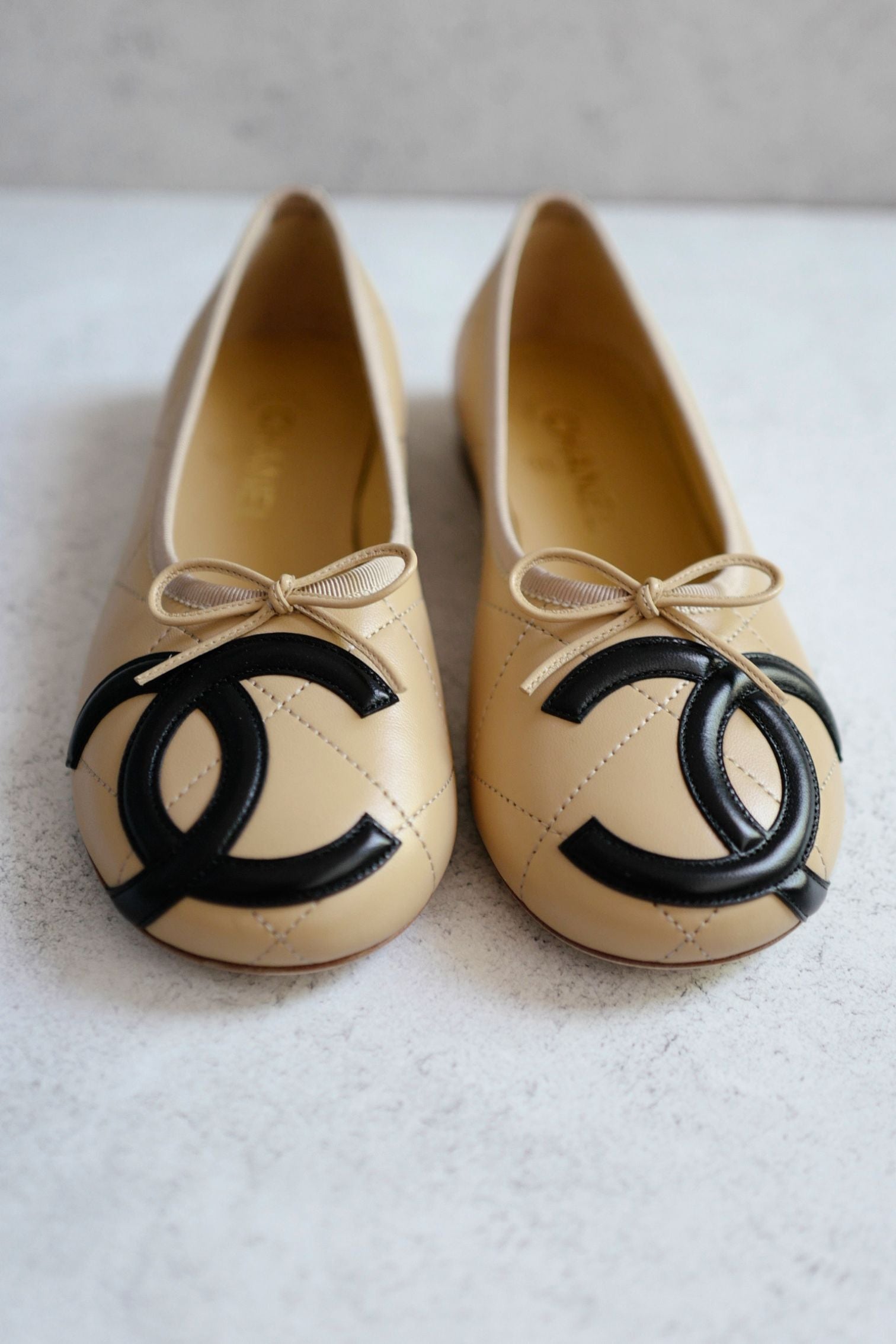 Chanel 26M Coco Beach Ballet Flats Beige Lambskin Size 37.5