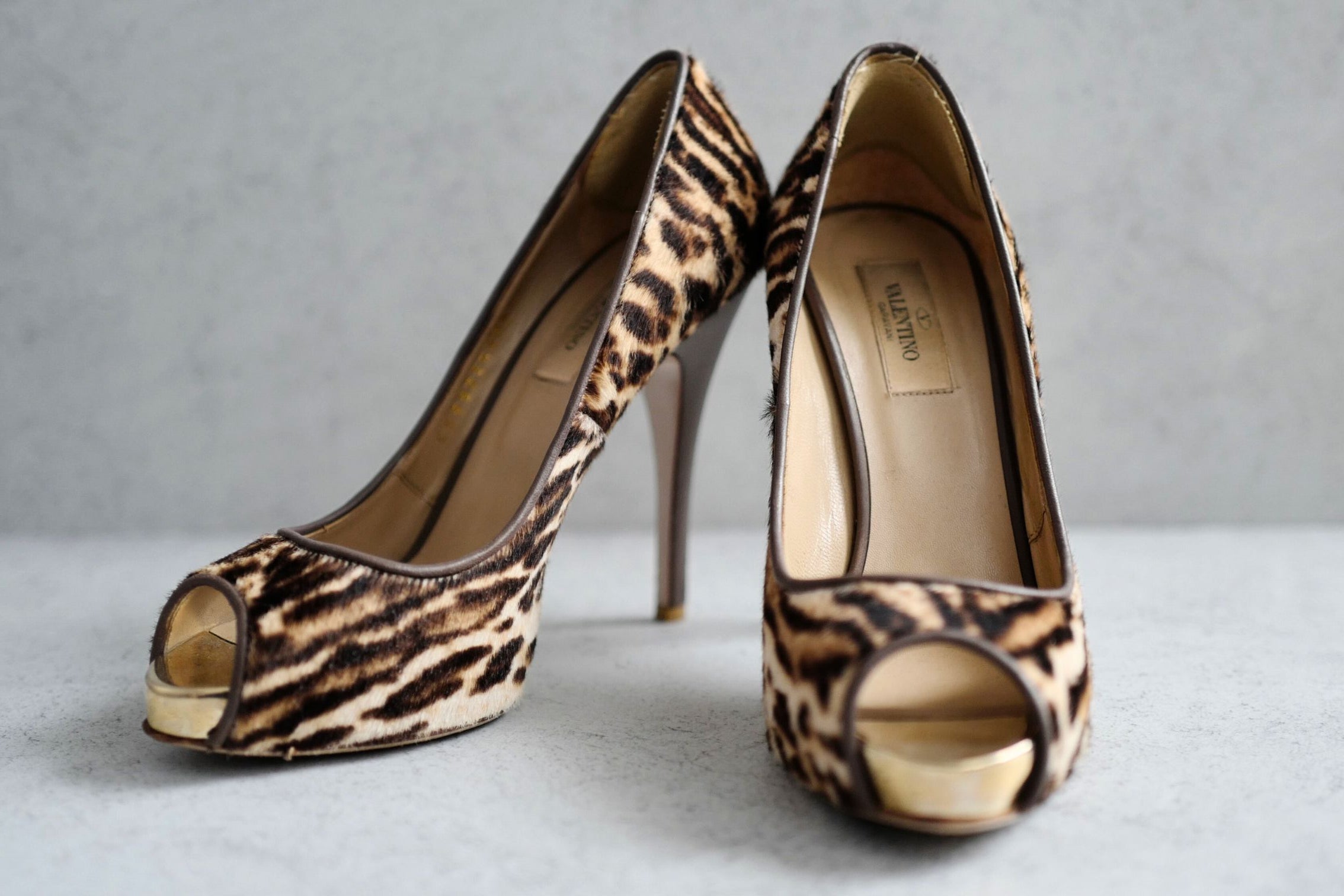Preowned Valentino Heels Leopard Print size 37