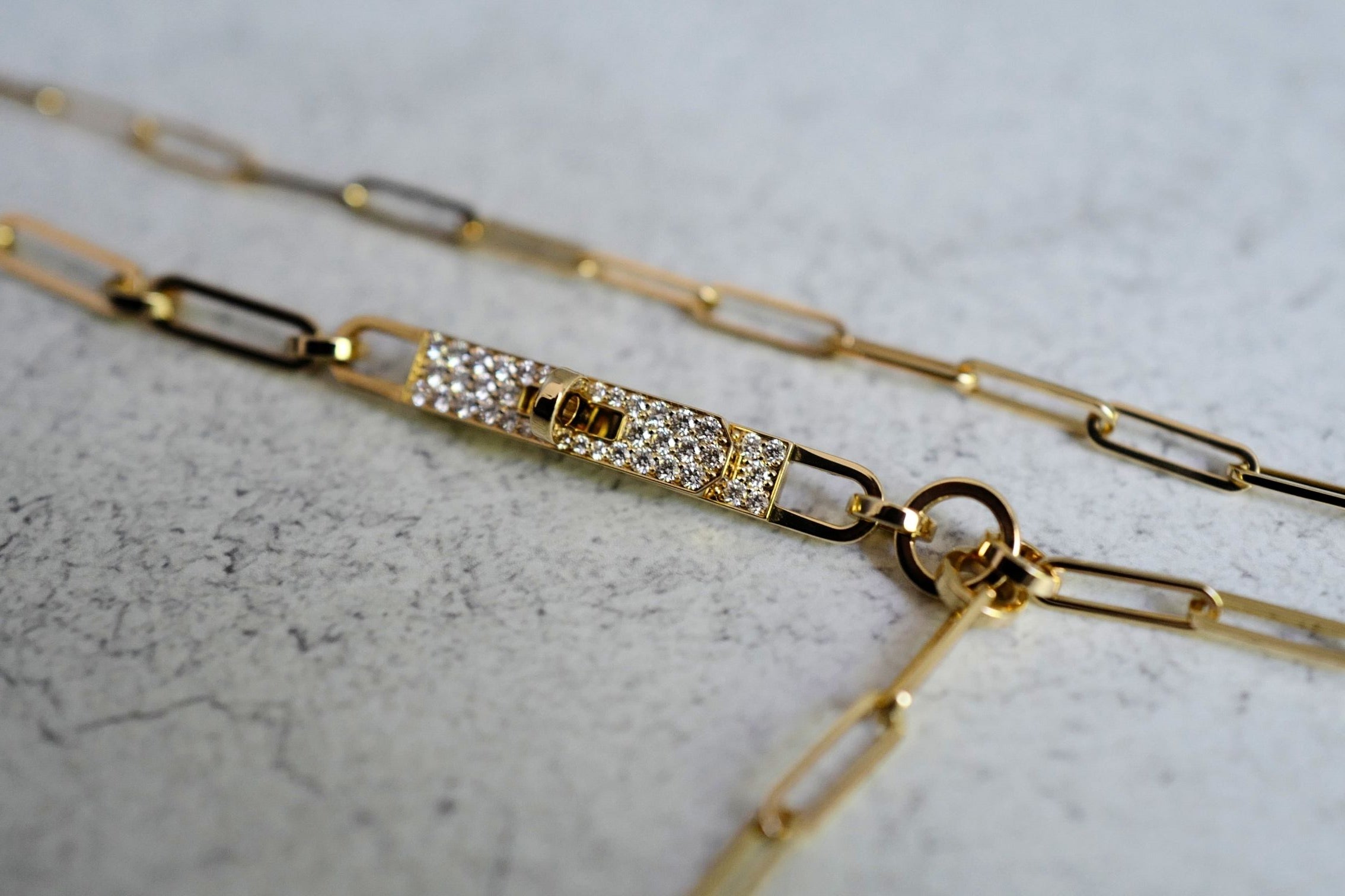 Hermès Kelly Chaine Lariat Necklace 18K Yellow Gold 41 Diamonds Size 40