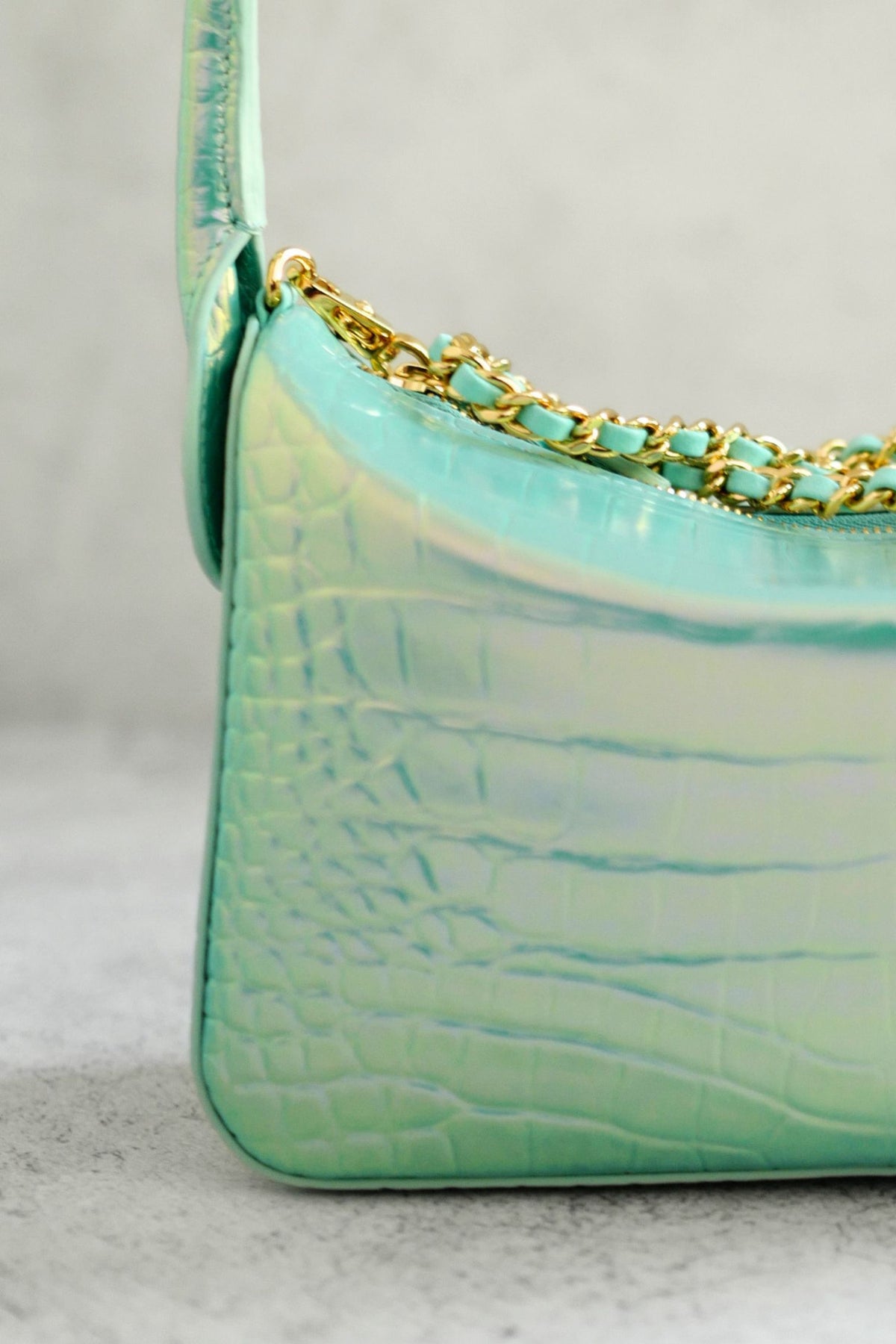NEW Chanel 26K Clutch With Chain Turquoise Croc Embossed Calfskin GHW