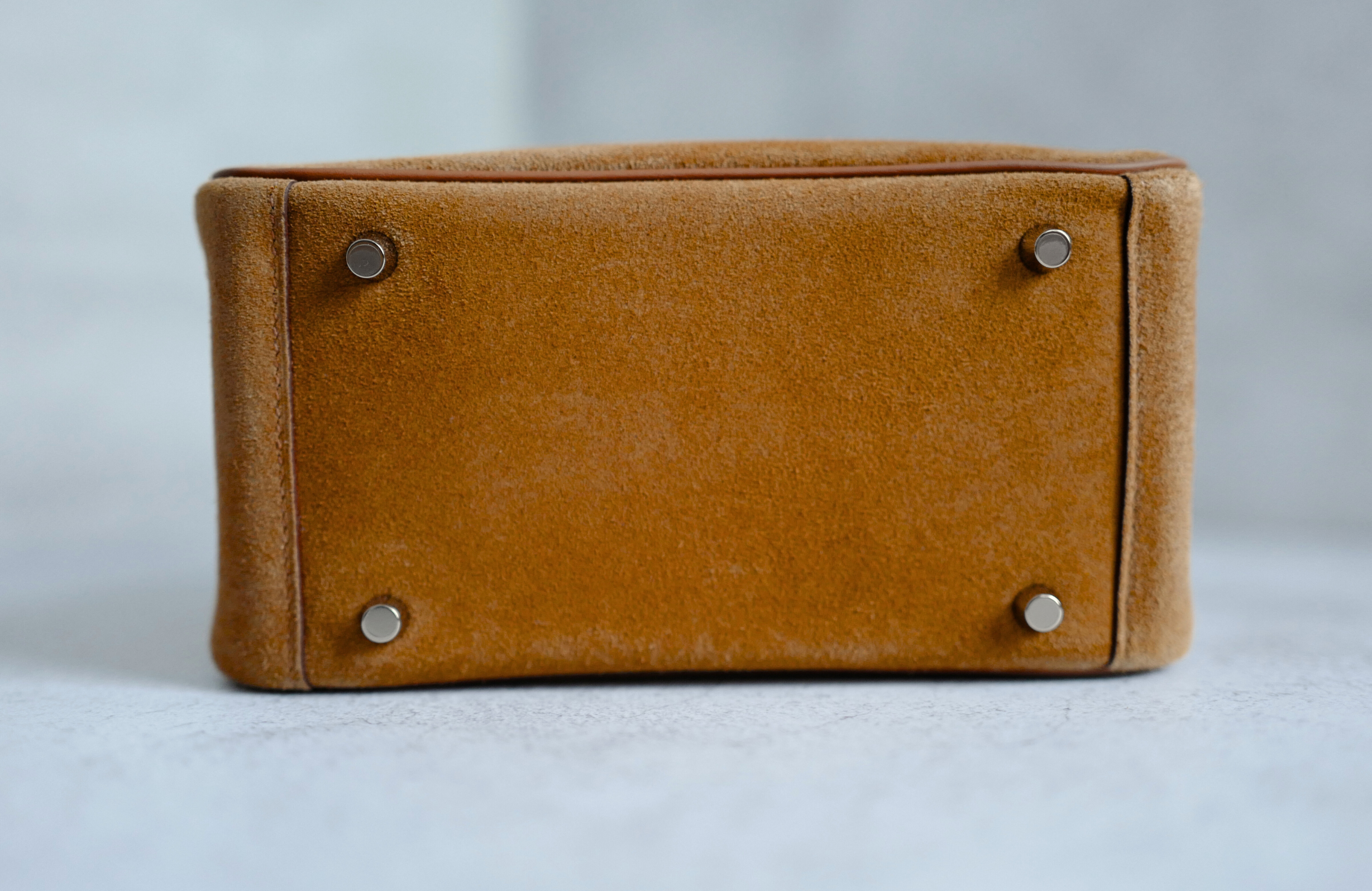 Hermès Mini Lindy II Gold Chamois Swift & Grizzly Leather with PHW K Stamp (2025)