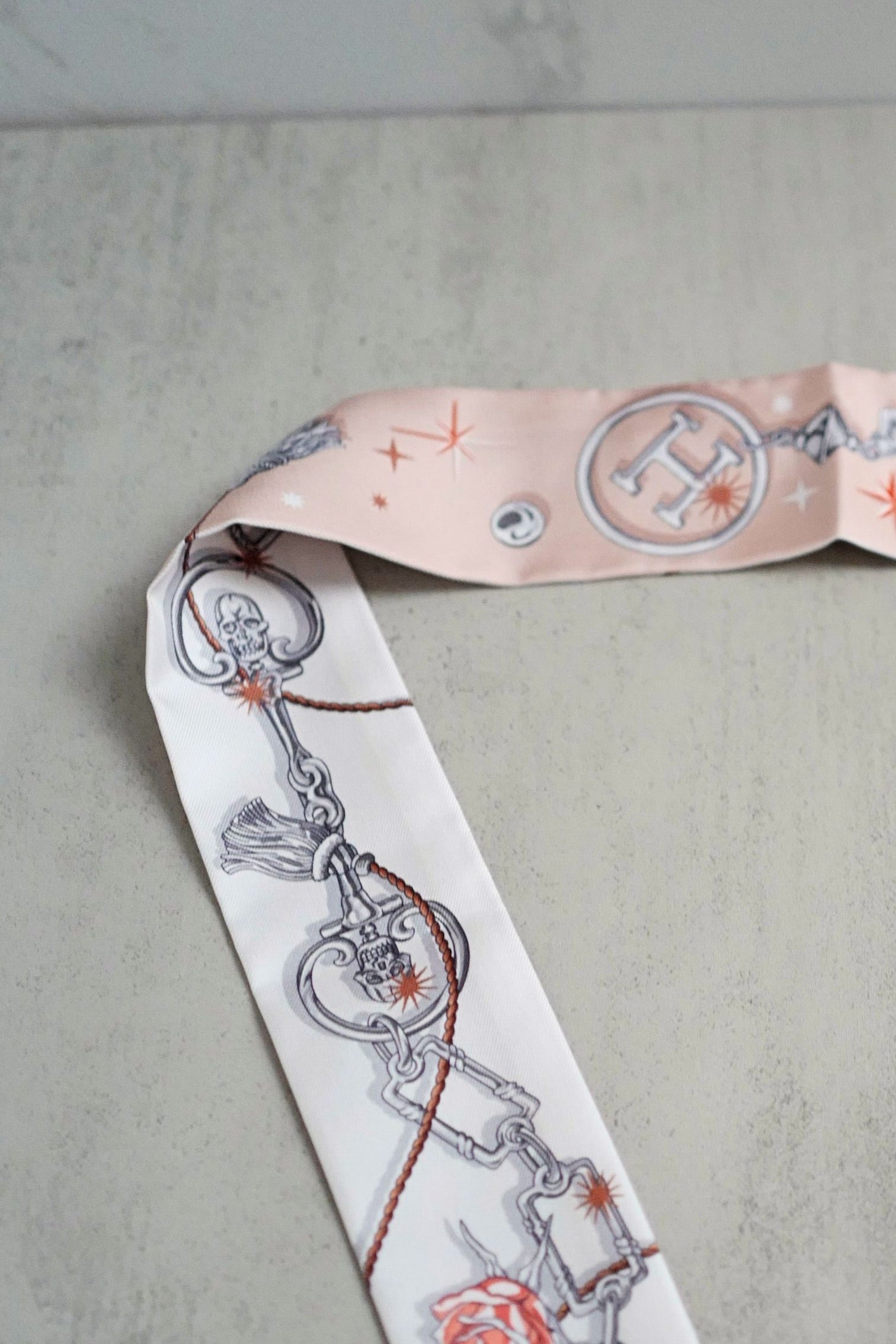 Hermès C’est La Fête Twilly Beige Rose / Caramel / Blanc