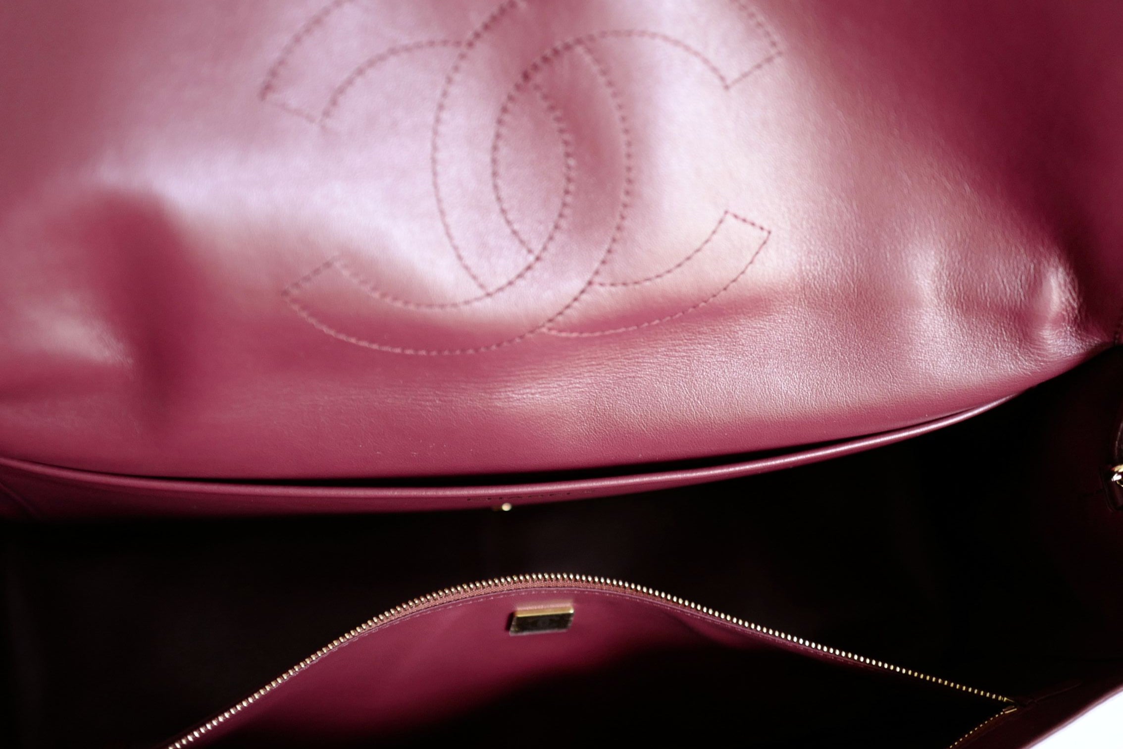 Chanel 26S Matthieu Blazy's Maxi 38 Flapbag Burgundy Grained Calfskin Gold HW