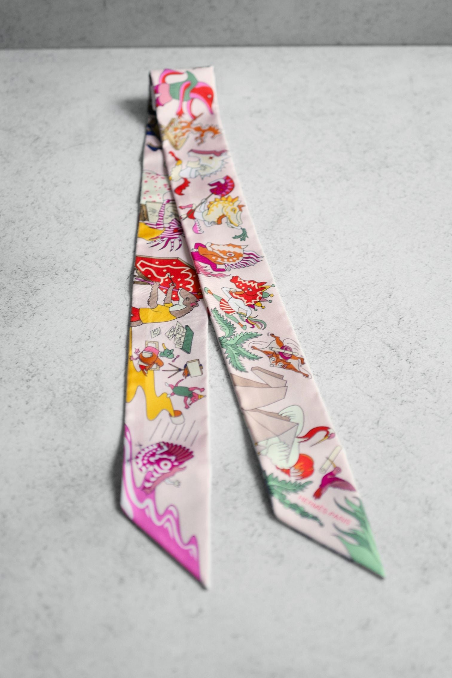 Hermès Academia Hippica Twilly Rose Nacre / Vert Amande / Multicolore 100% Silk