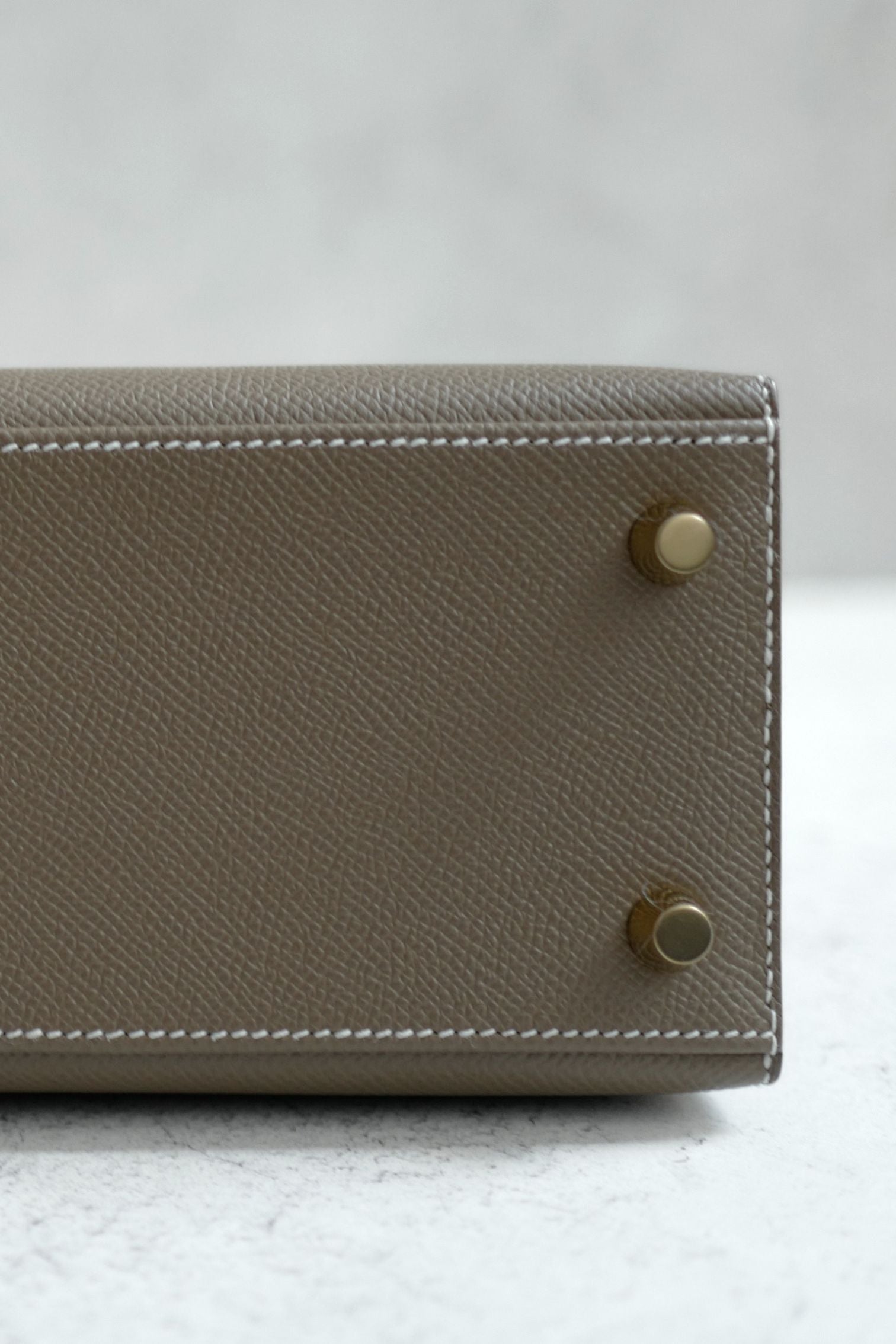 BNIB Hermes Kelly 25 Etoupe Epsom Sellier Gold Hardware G Stamp 2026