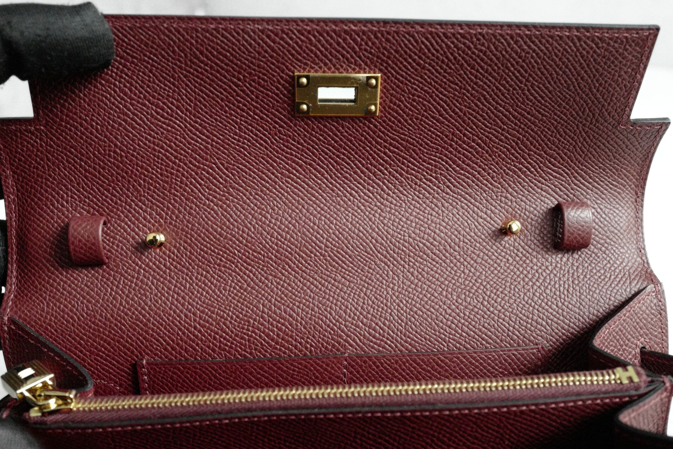 Hermès Kelly Classique To Go Wallet Rouge H Epsom Calfskin GHW G Stamp 2026