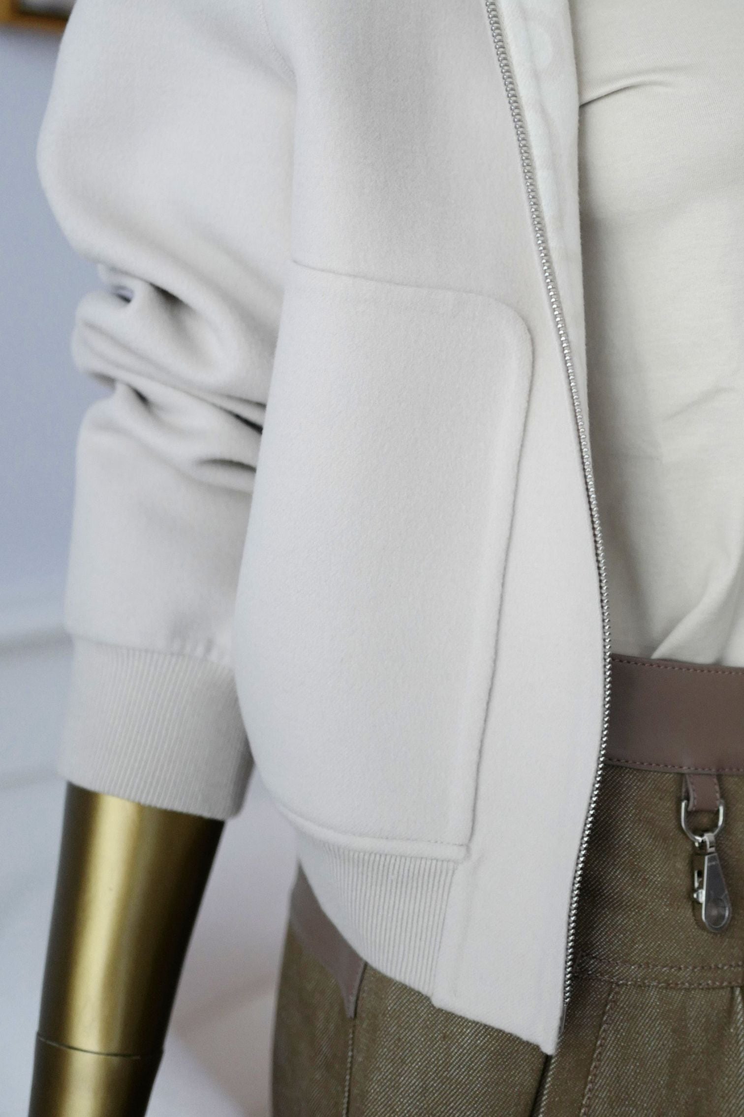 Hermès Jacket Chaine d'Ancre Blanc Sable Virgin Wool Size 36