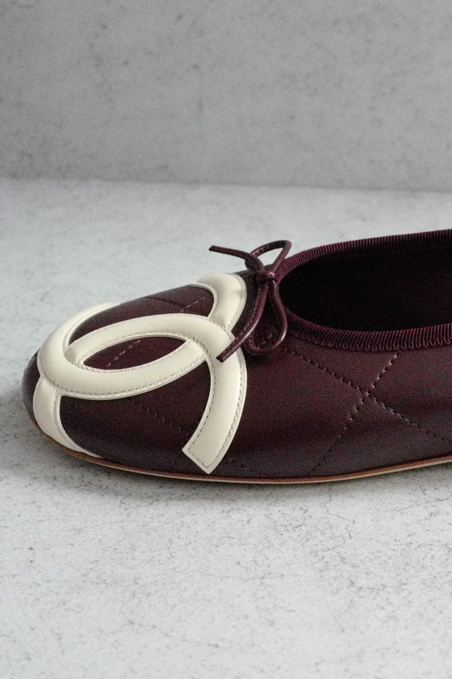 Chanel 26M Coco Beach Ballet Flats Burgundy White Lambskin Size 37