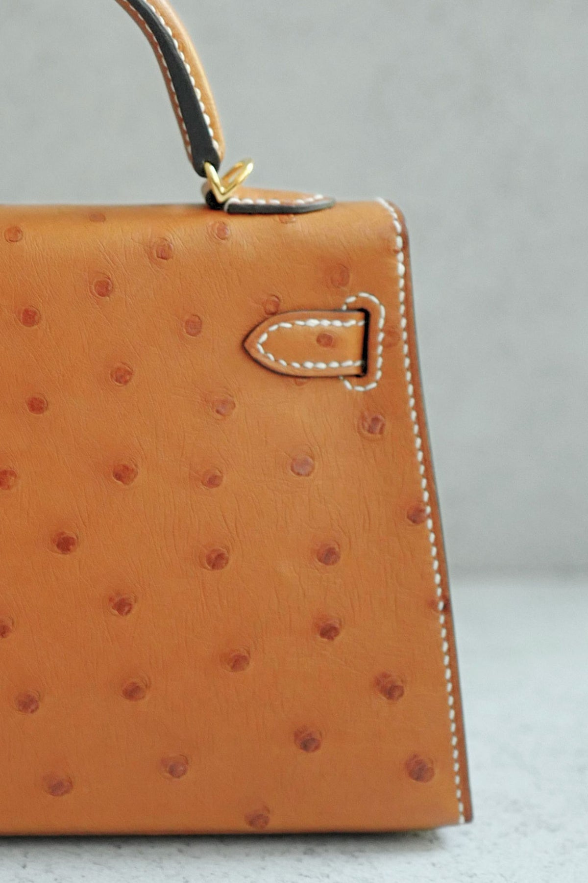 BNIB Hermes Mini Kelly HSS Cognac Ostrich with Craie Stitching GHW G Stamp 2026