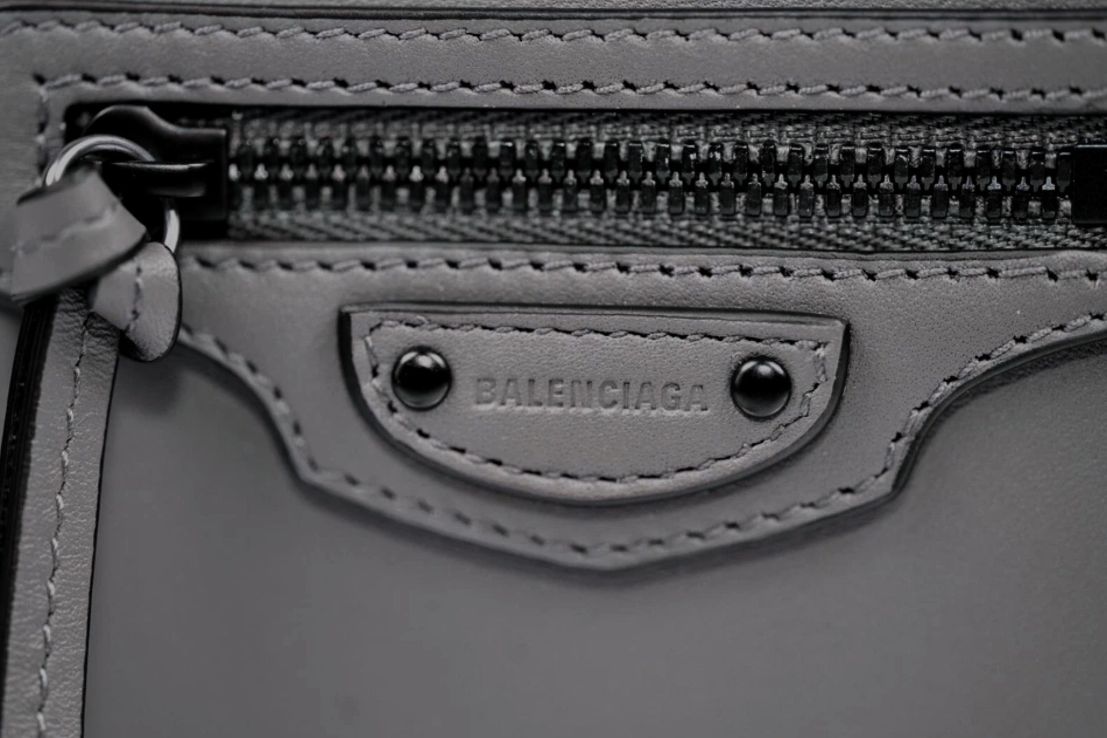 BNIB Balenciaga Women's Neo Classic Mini Wallet in Dark Grey Calfskin