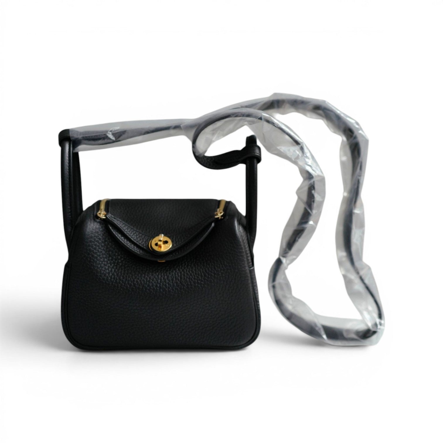 Brand New Hermès Mini Lindy Black Noir Clemence Gold Hardware U 2023