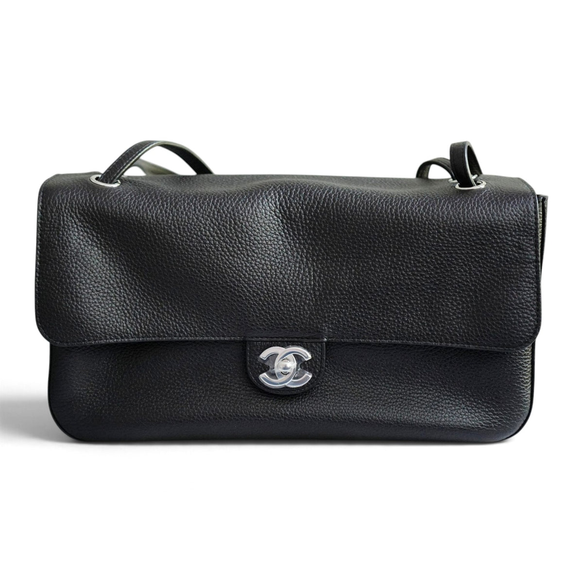 NEW Chanel 26S Maxi 32 Flapbag Black Grained Calfskin Silver Hardware