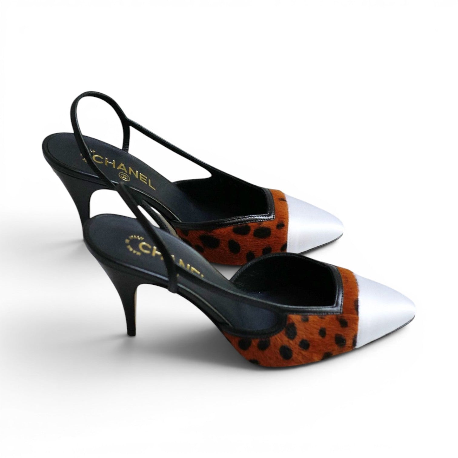 Chanel 26A Métiers d’Art Slingback Heels Brown/Black/White Leopard size 38.5