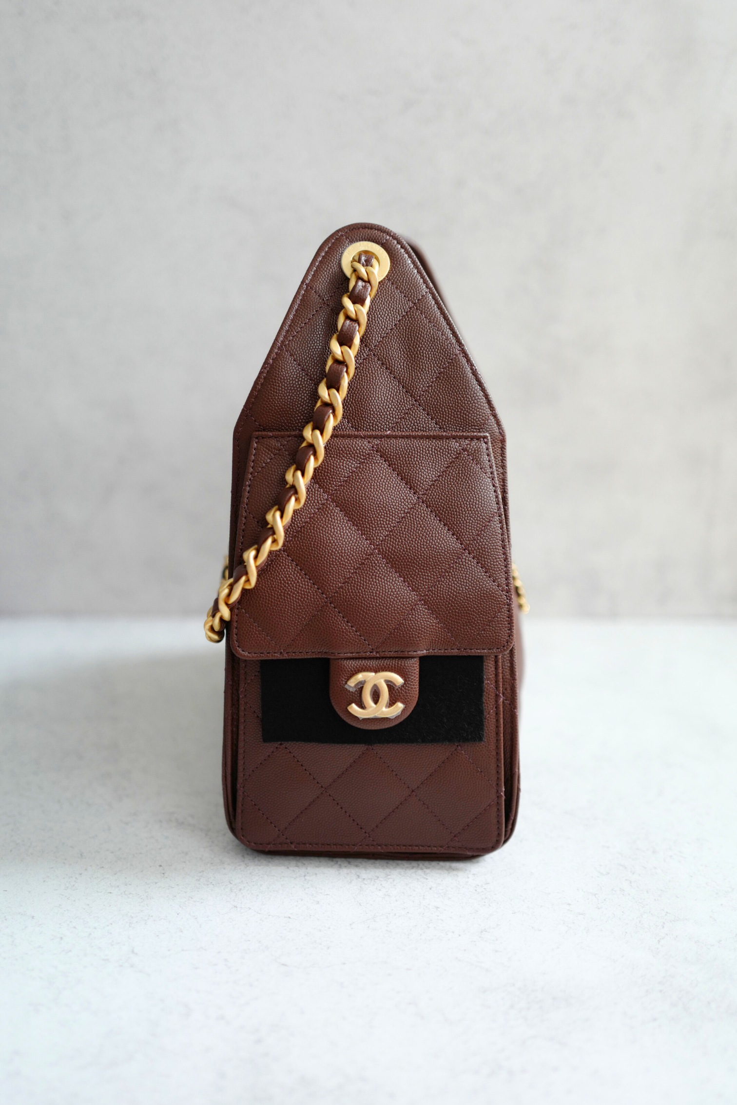 BNIB Chanel 25K Small Hobo Bag Dark Brown Grained Calfskin with Gold Hardware