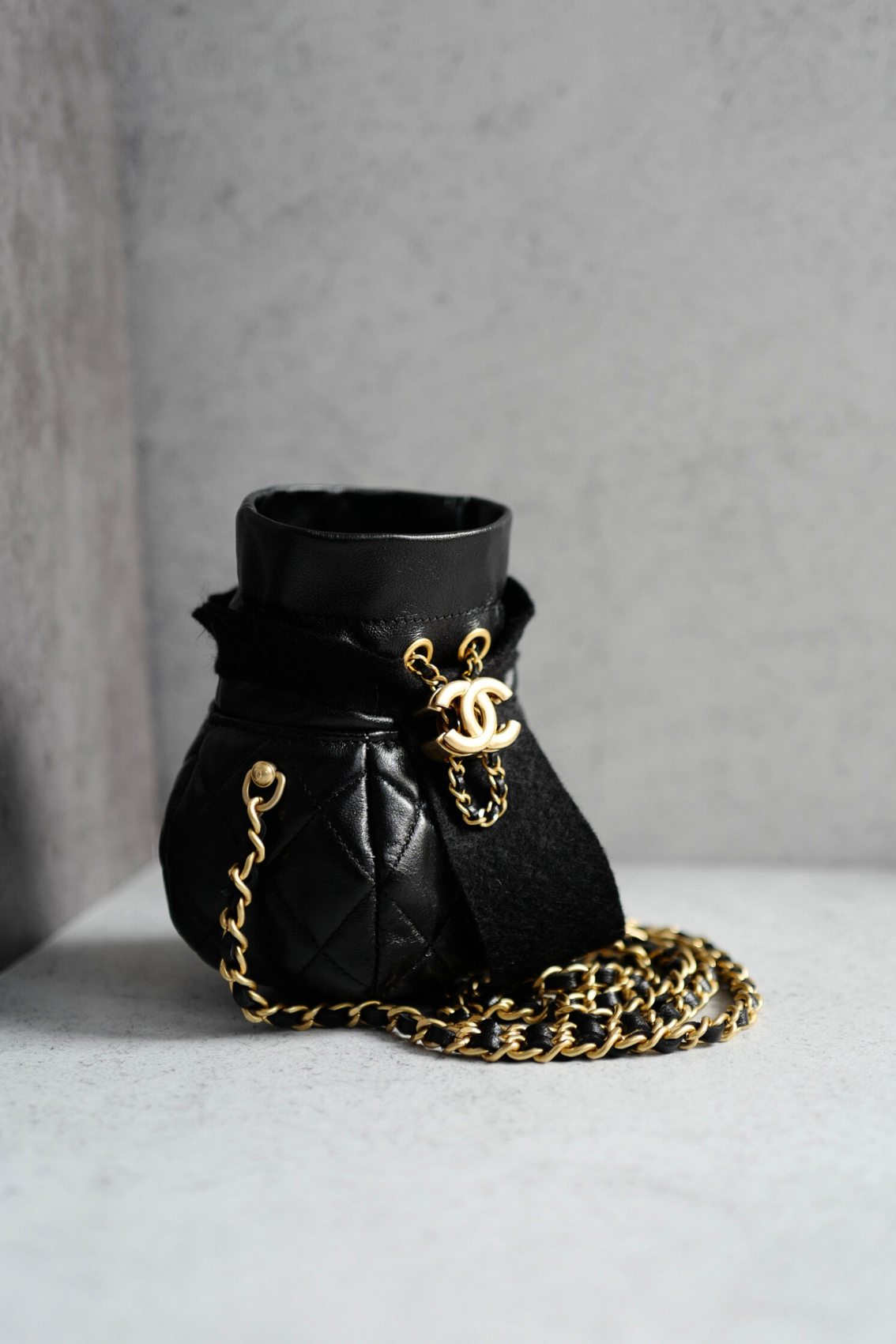 BNIB Chanel 23S Black Shiny Lambskin Clutch with Chain in Gold Hardware