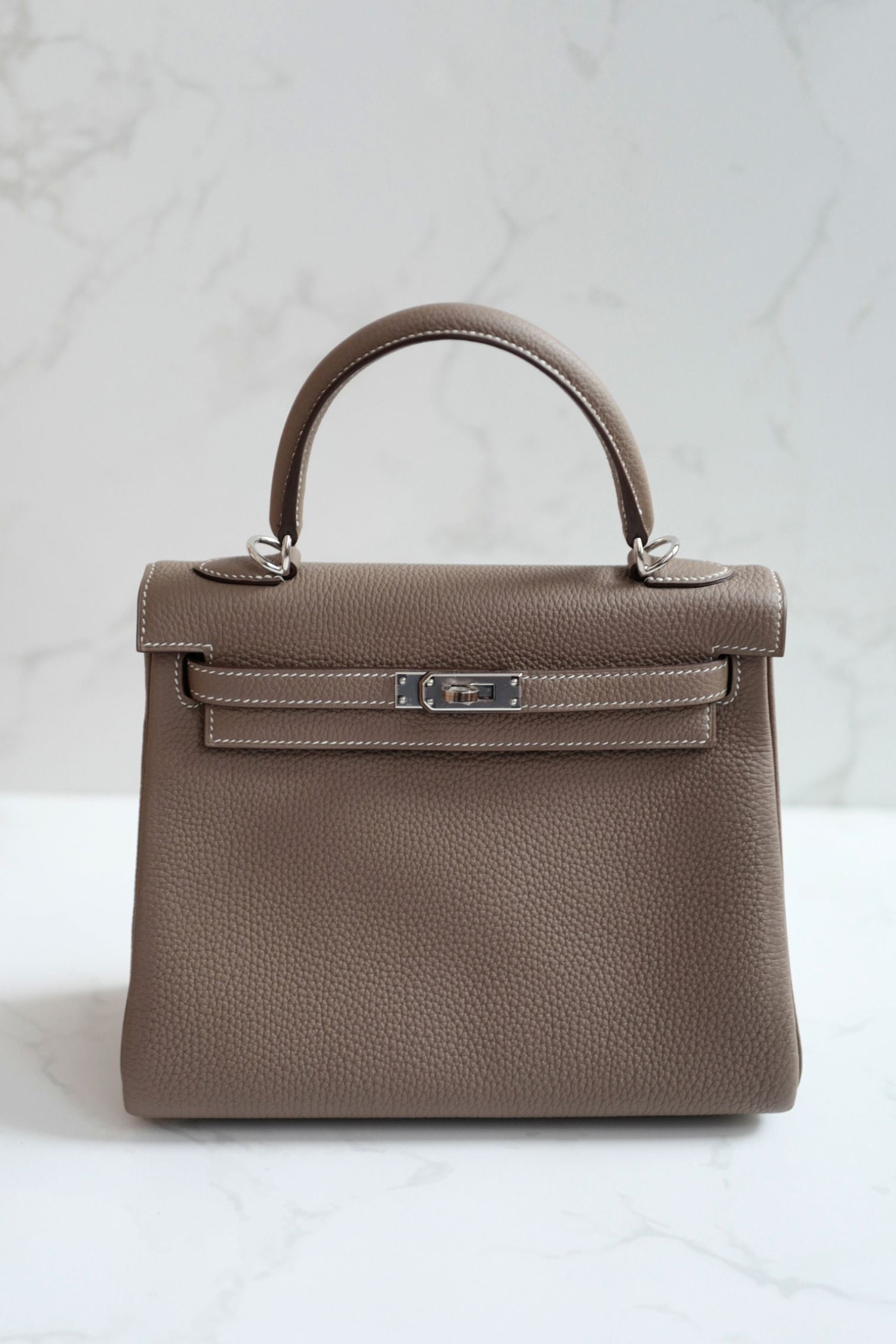 BNIB Hermes Kelly 25 Etoupe Togo Palladium Hardware G Stamp 2026