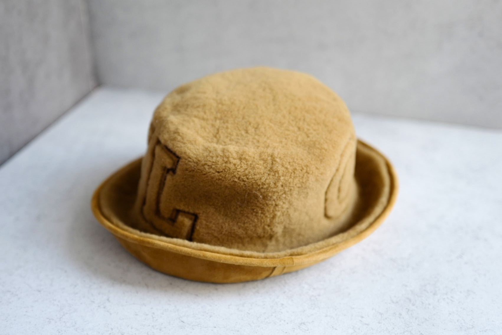 BNIB Chanel Bucket Hat Shearling Fur Beige Coco Neige 24N Size S