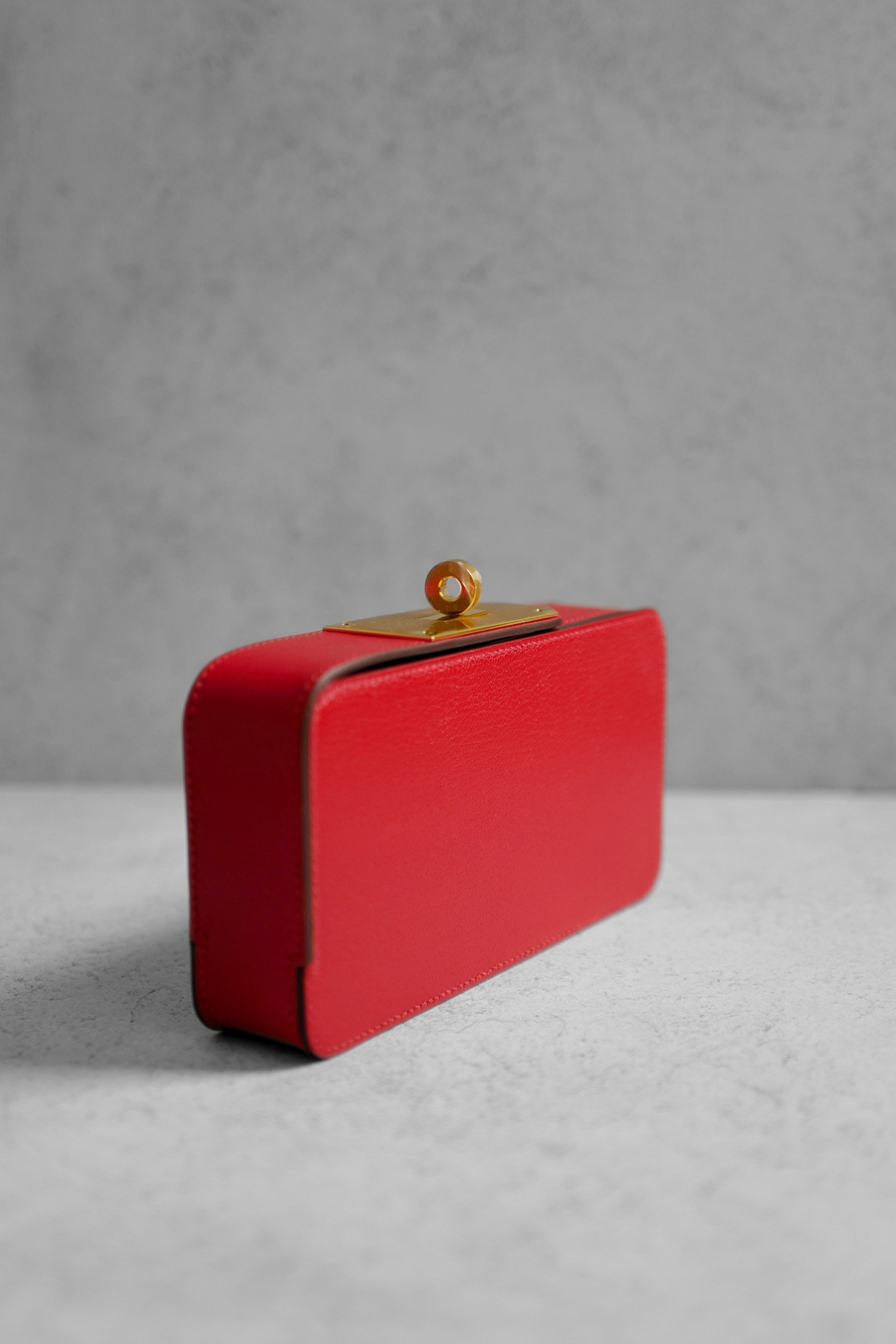 Hermès Clutch Sanglons Rouge de Cœur Chamkila Goatskin Gold Hardware