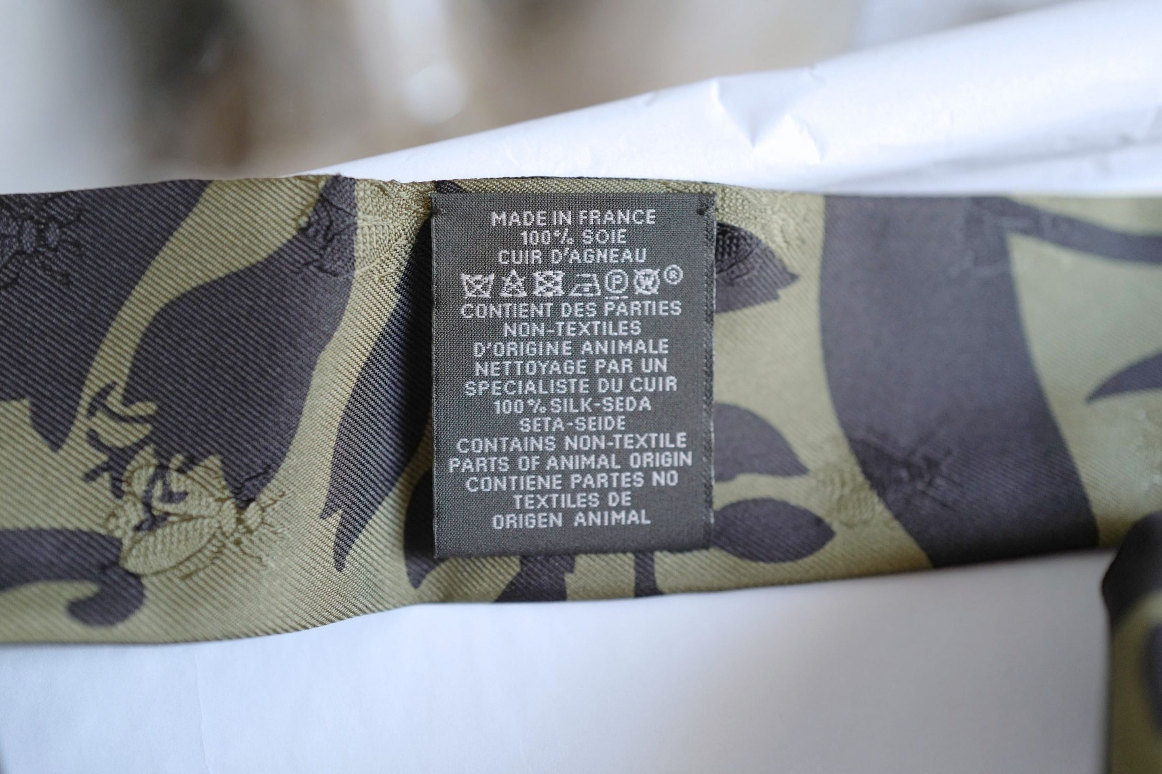 Hermès Twilly Bouquet Final Silk Noir/Vert Loden/Rouge H with Leather Fringe