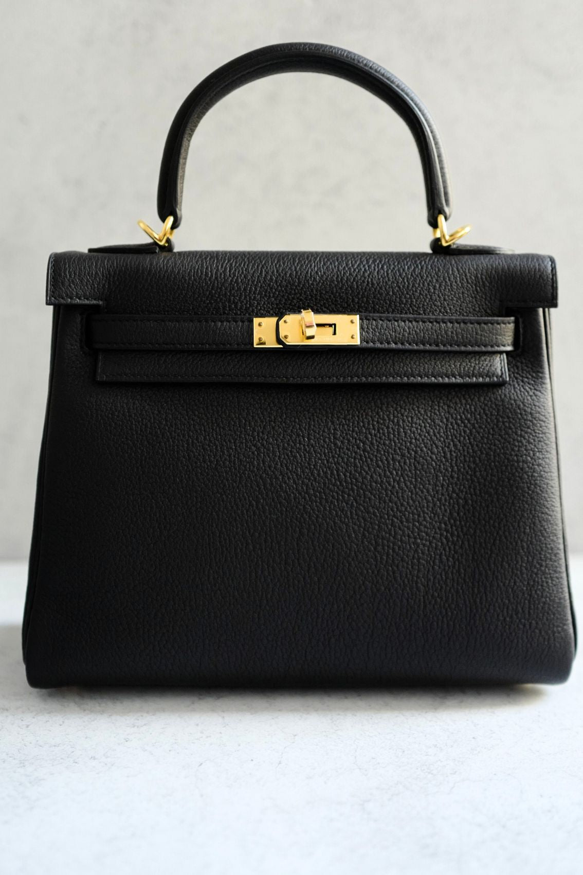 NEW Hermès Kelly 25 Black Togo Leather Gold Hardware K Stamp