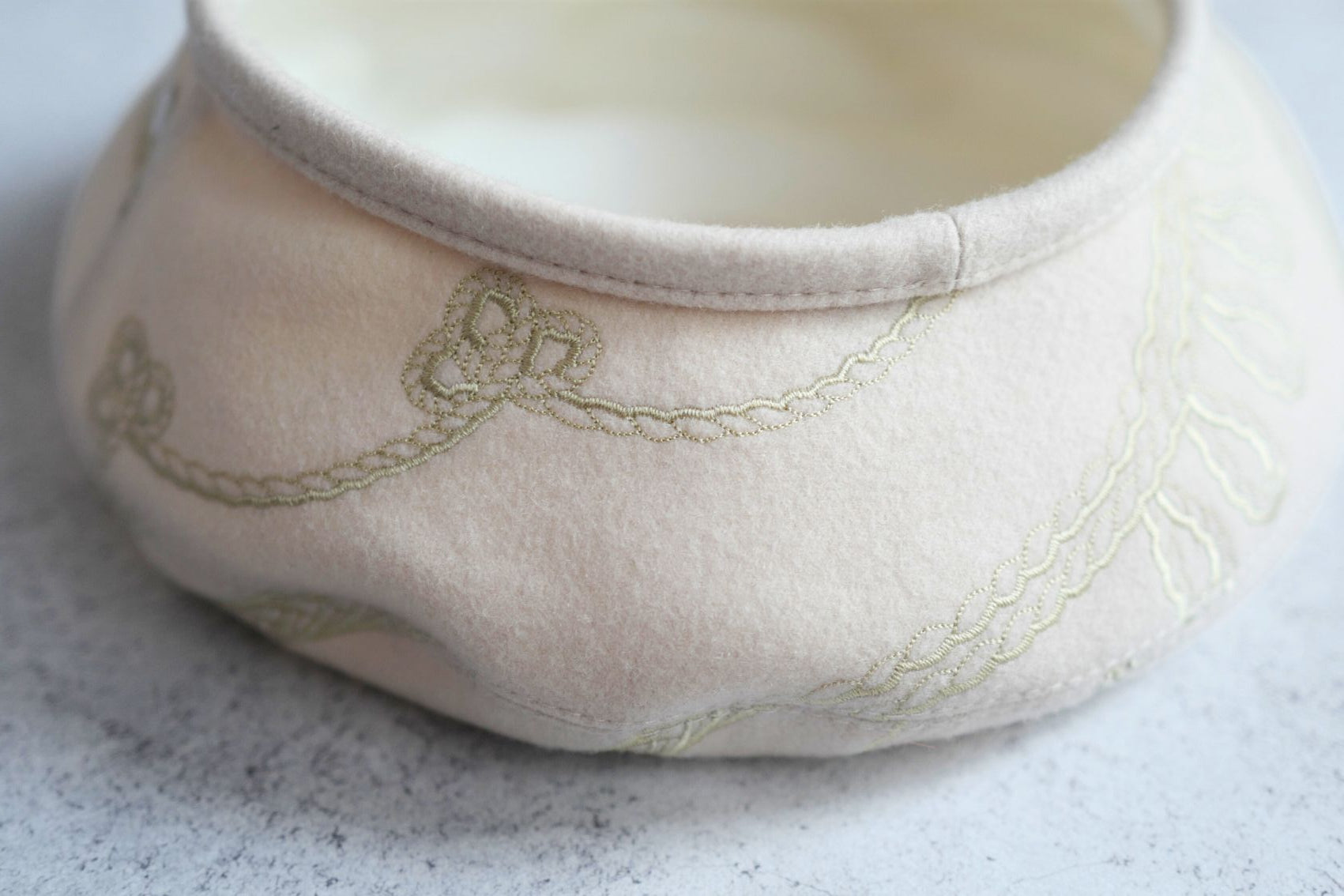 Hermes Saint-Honore en Finesse Beret in Blanc Cassé Size 56 Hat