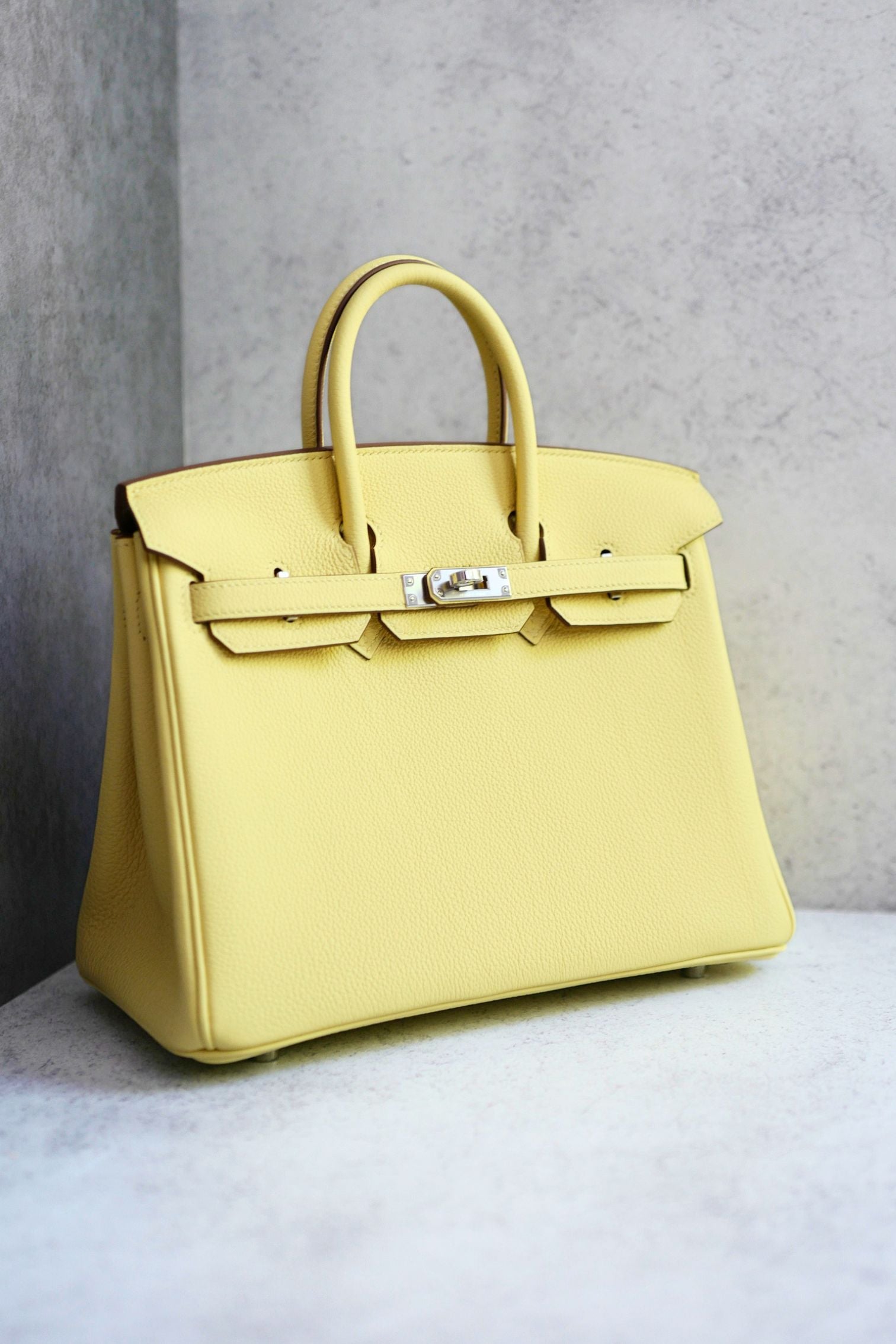 Hermès Birkin 25 Jaune Poussin Togo Leather Palladium Hardware G Stamp
