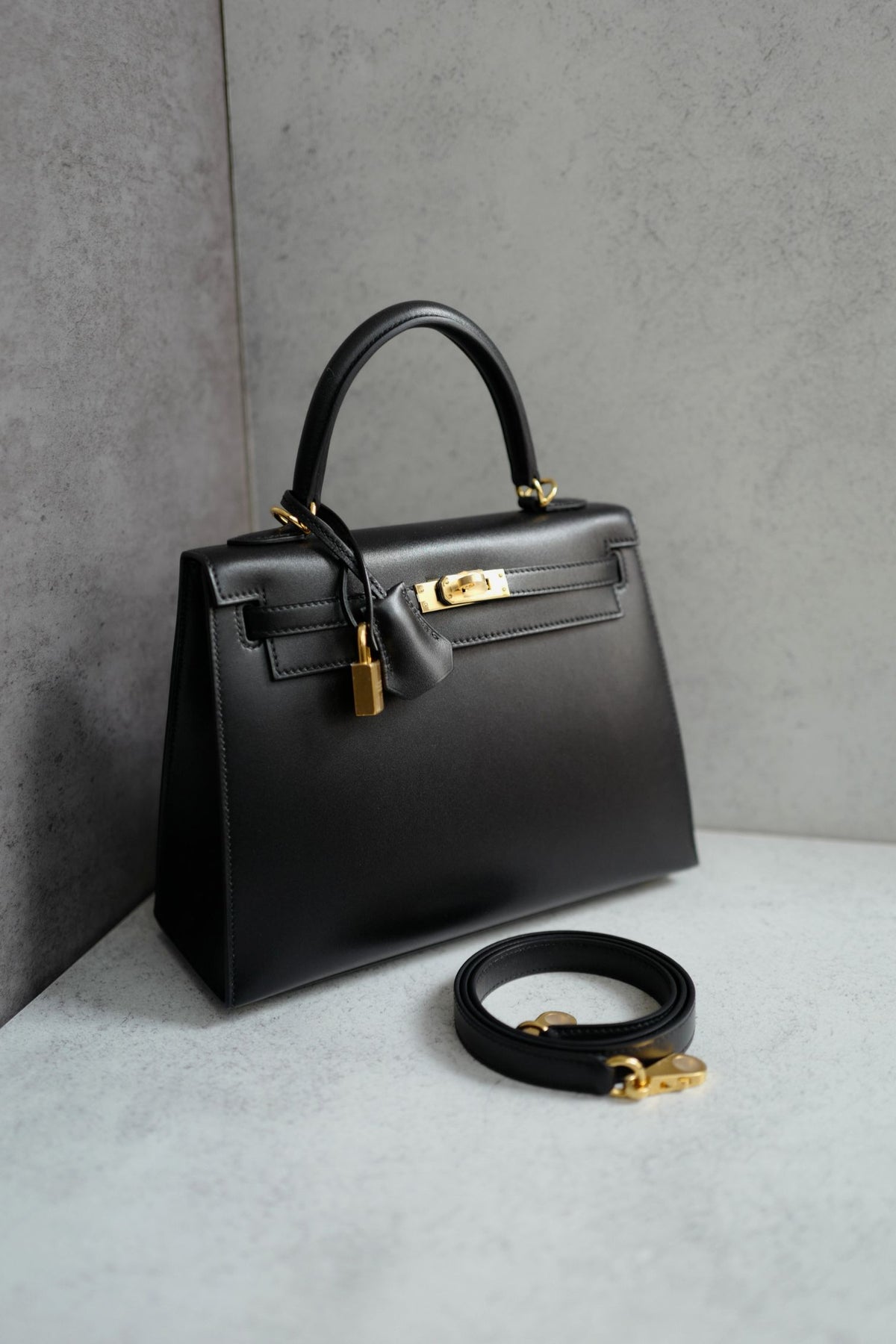 Hermes Kelly 25 Black Tadelakh Sellier Gold HW Complete Original Receipt NEW