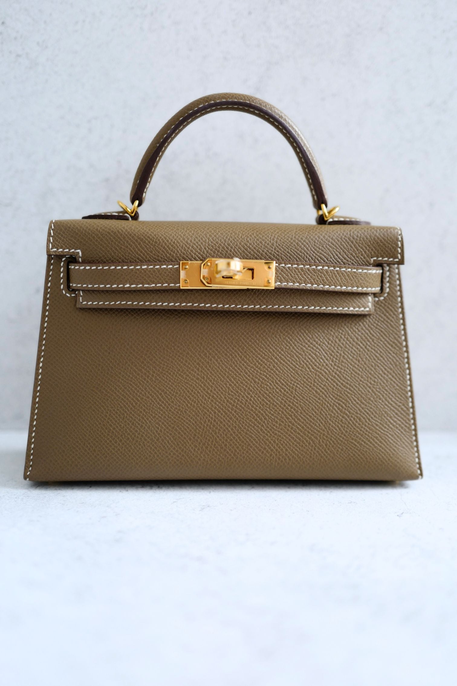 Hermès Mini Kelly Etoupe Epsom Leather Gold Hardware 2023 B Stamp