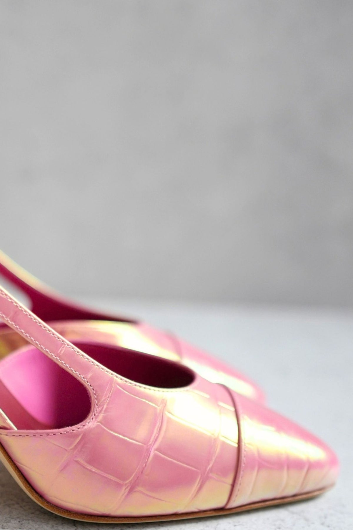 Chanel 26K Matthieu Blazy's Sling Backs Croc Embossed Calfskin Pink Size 38