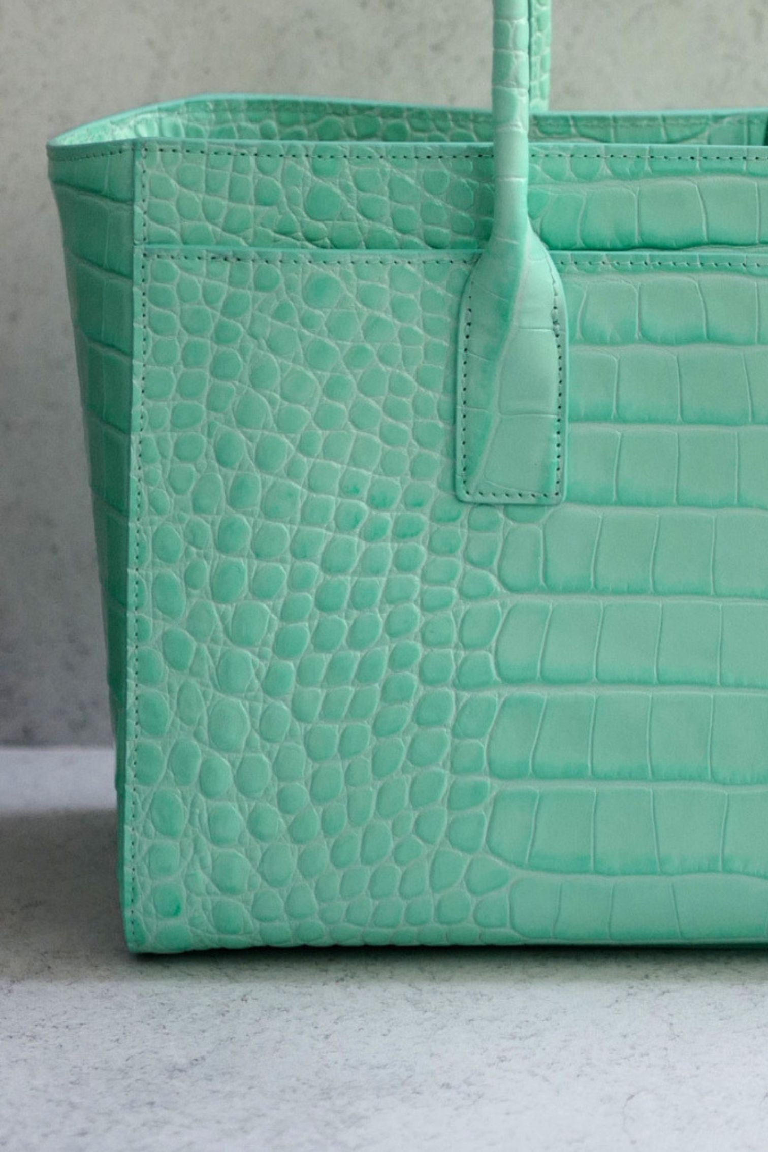 Chanel 26S Matthieu Blazy's Small Tote Green Crocodile Embossed Calfskin GHW