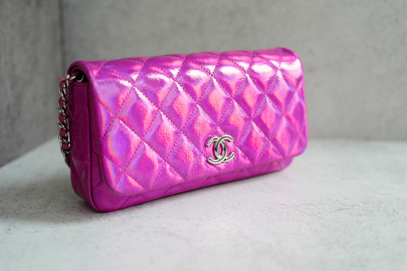NEW Chanel Wallet on Chain Iridescent Mirror Goatskin Silver Fuchsia Cruise 24C