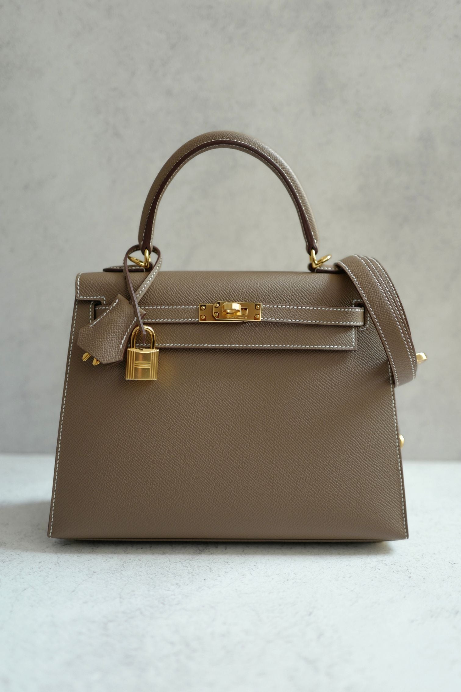 BNIB Hermes Kelly 25 Etoupe Epsom Sellier Gold Hardware G Stamp 2026