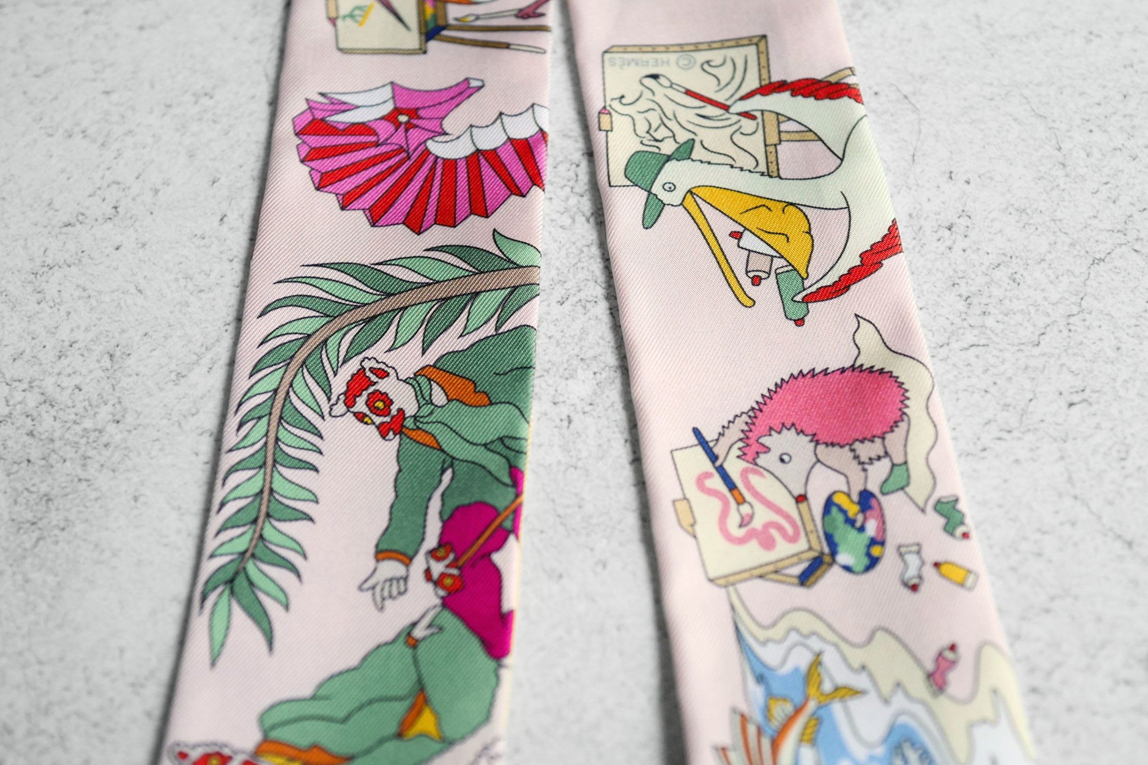 Hermès Academia Hippica Twilly Rose Nacre / Vert Amande / Multicolore 100% Silk