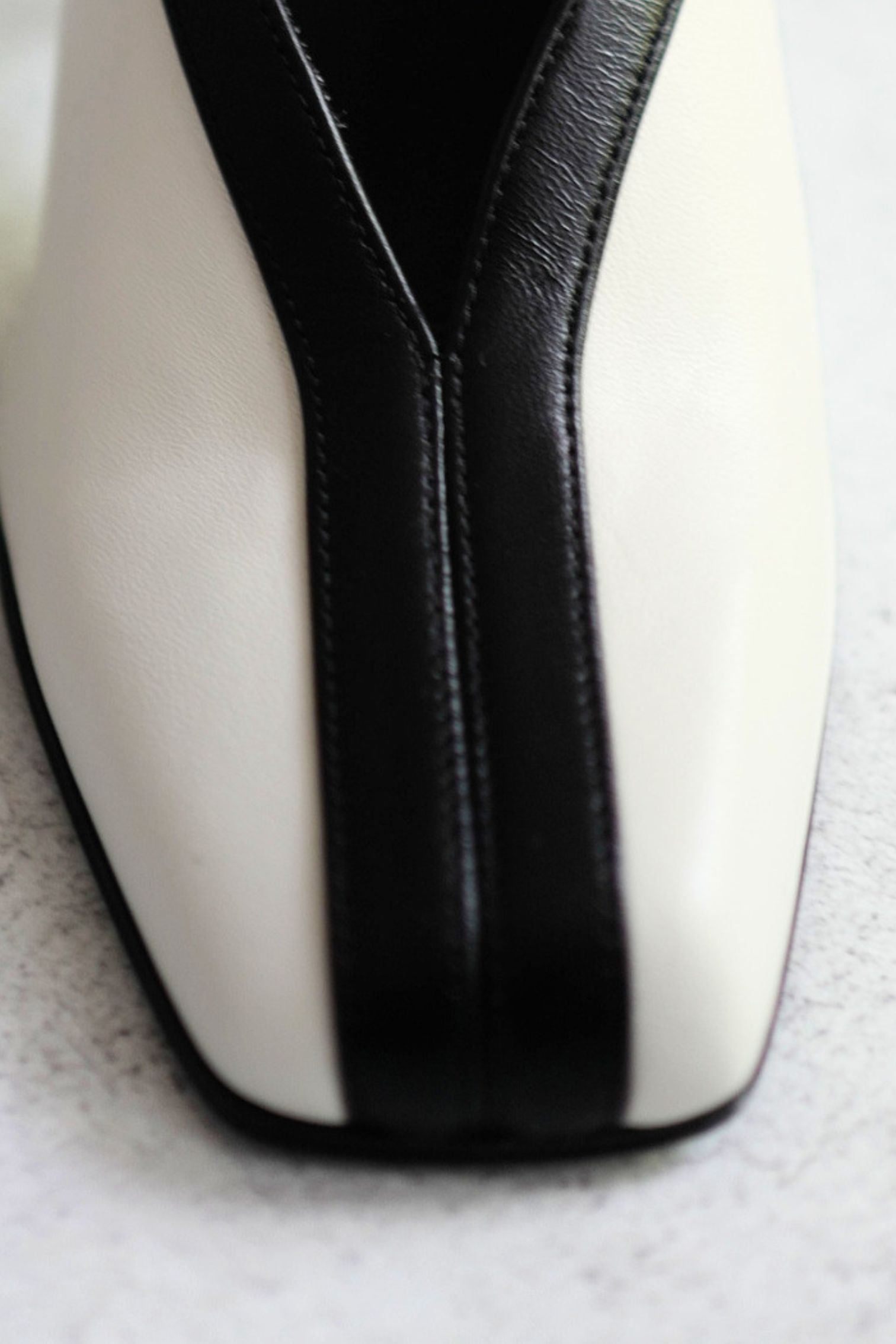 Chanel 26S Pumps Matthieu Blazy's White Lambskin Size 36.5c